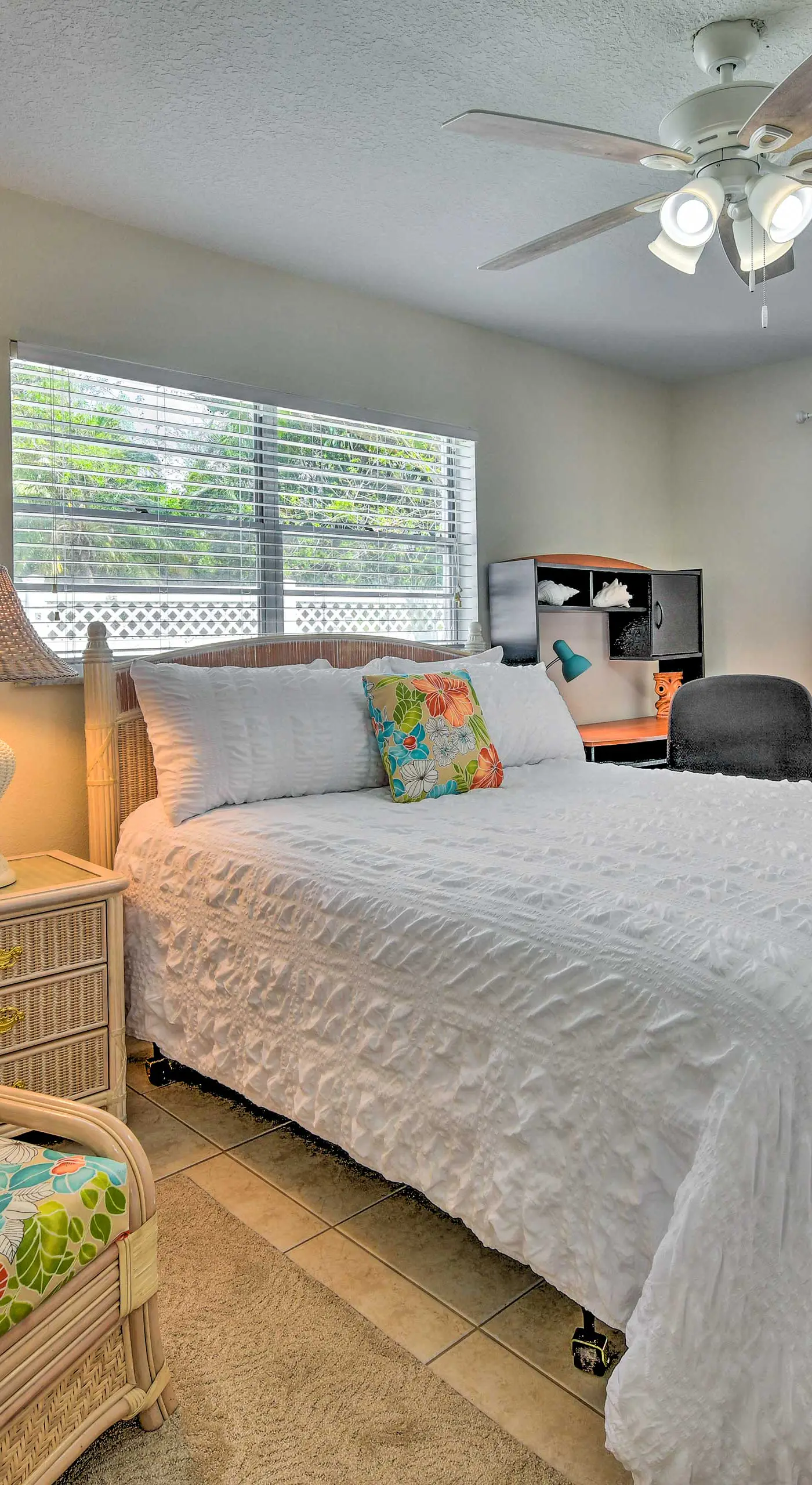 Apollo Beach Gem w/ Pool: 'The Flamingo House'