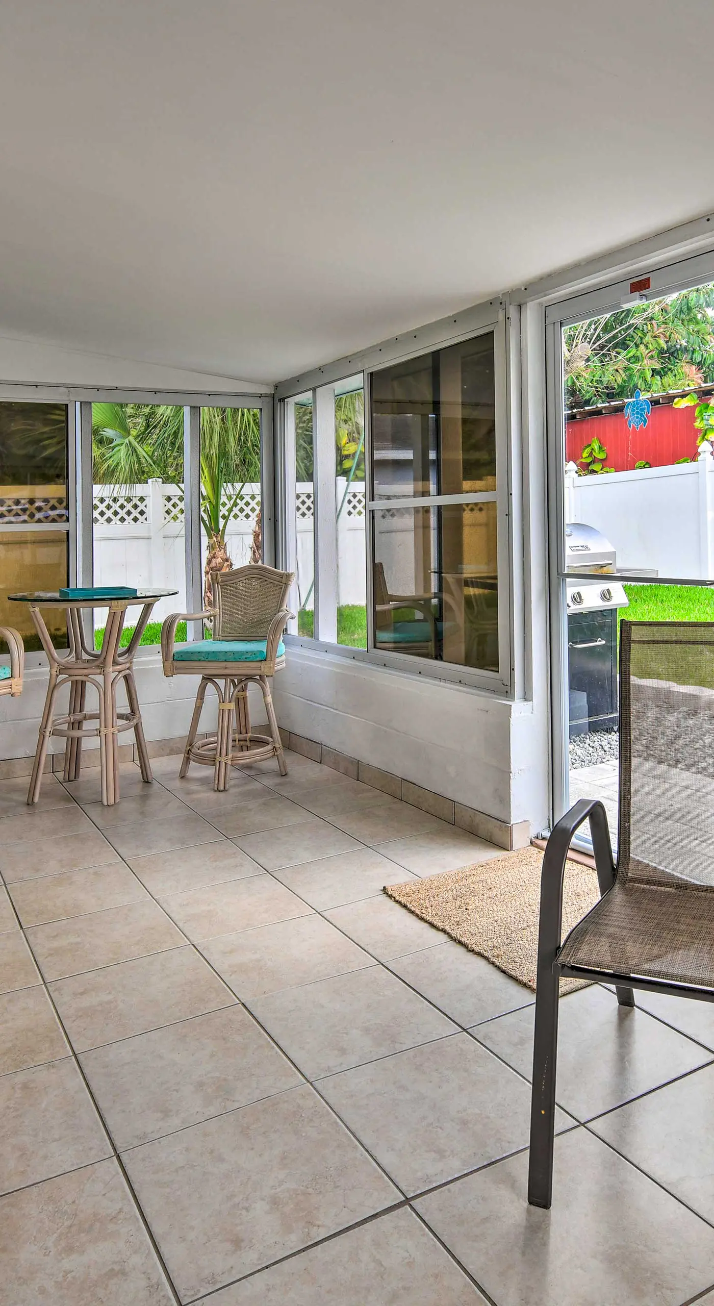 Apollo Beach Gem w/ Pool: 'The Flamingo House'