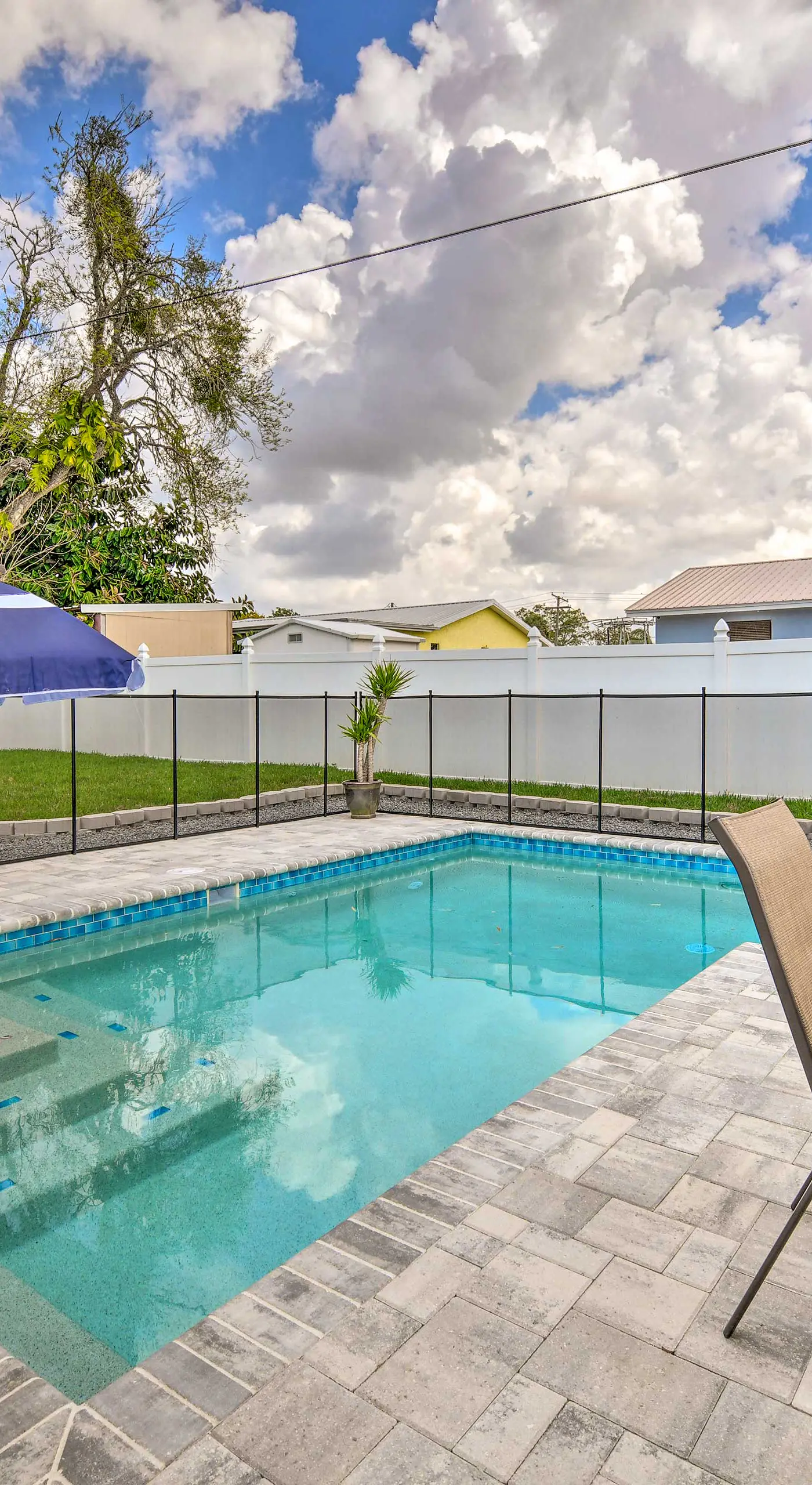 Apollo Beach Gem w/ Pool: 'The Flamingo House'