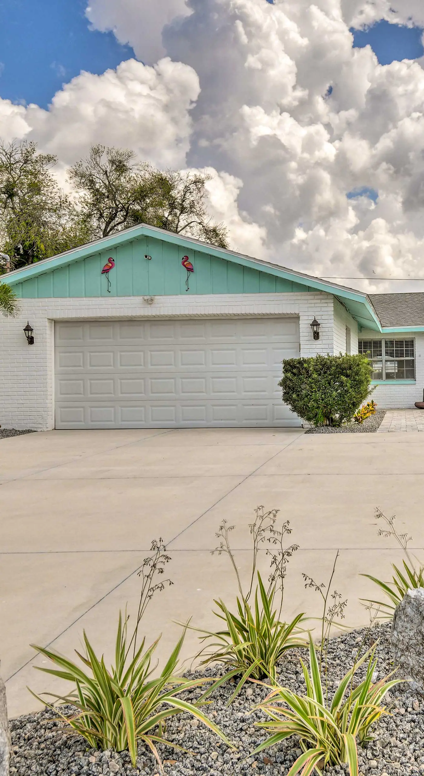Apollo Beach Gem w/ Pool: 'The Flamingo House'