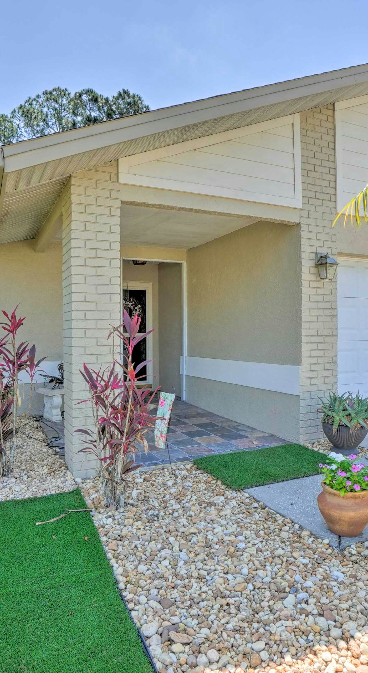 Tampa Home w/ Private Backyard ~ 15 Mi to Downtown