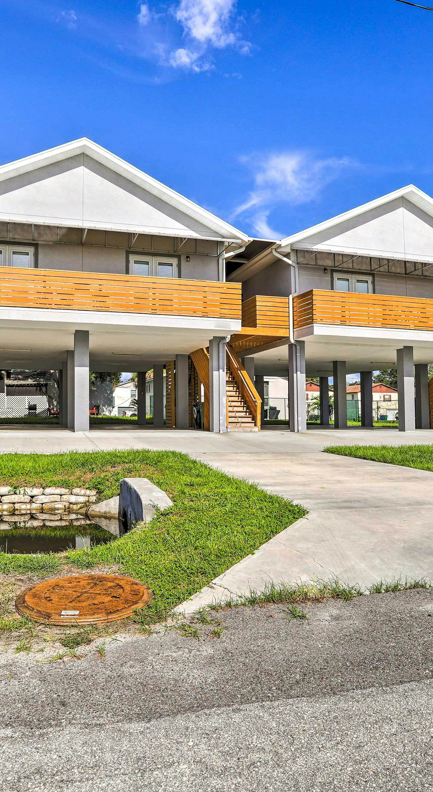 Family-Friendly Tampa Home < 3 Mi to Ocean!