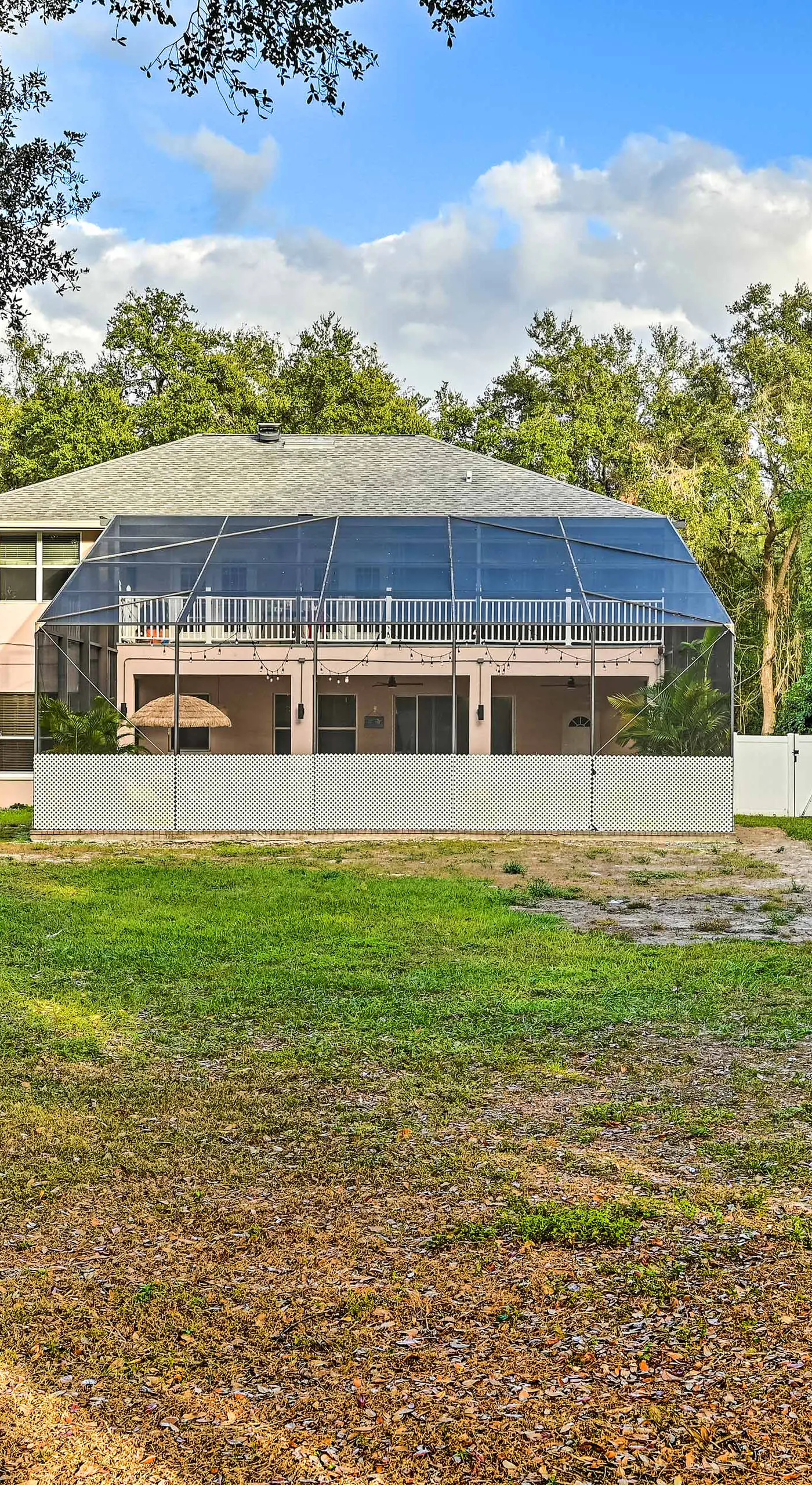 Stunning Thonotosassa Home ~ 7 Mi to Ocean!