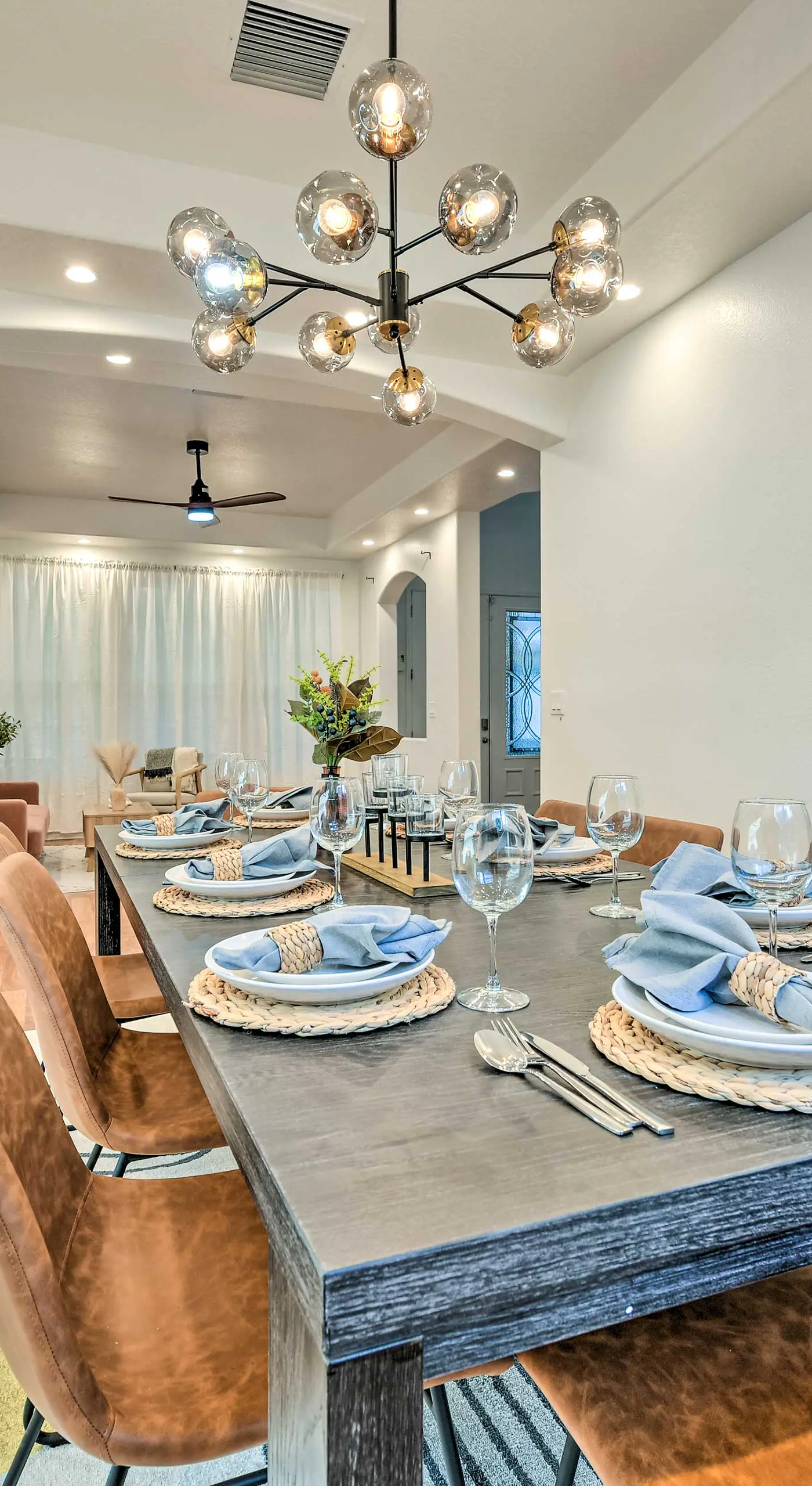 Stunning Thonotosassa Home ~ 7 Mi to Ocean!