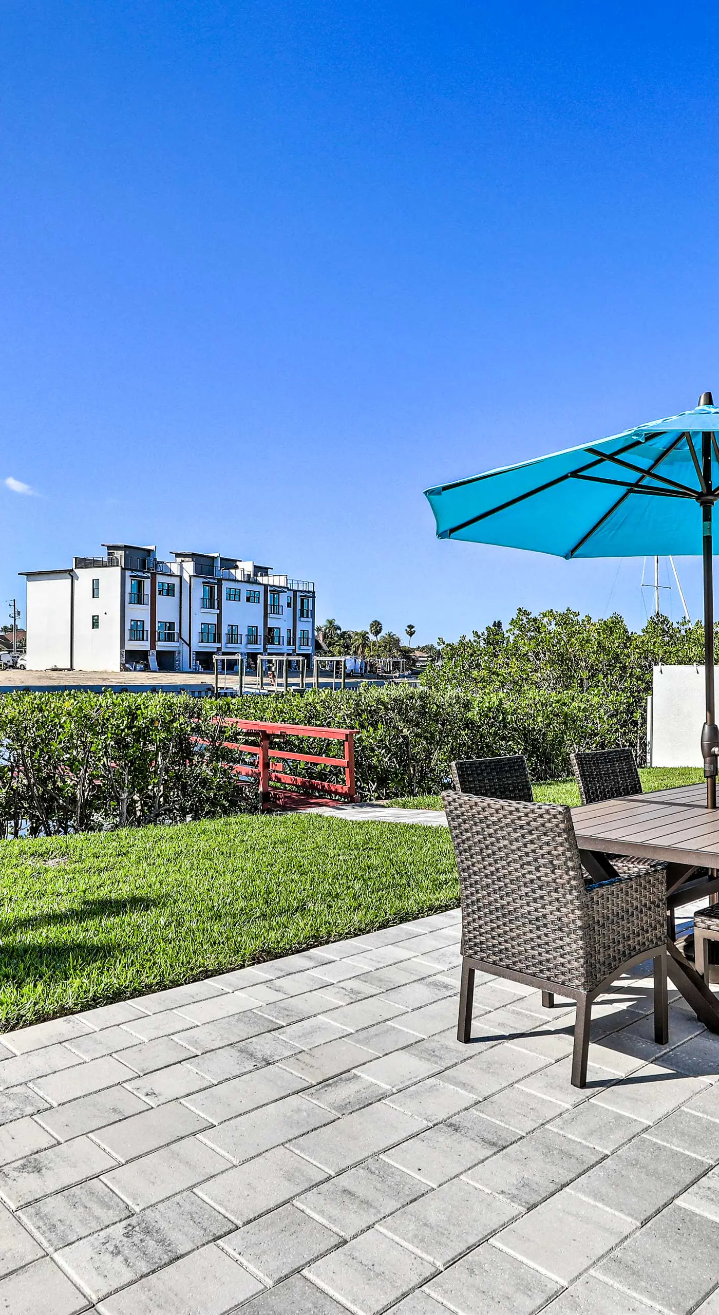 Private Dock & Saltwater Pool: Apollo Beach House