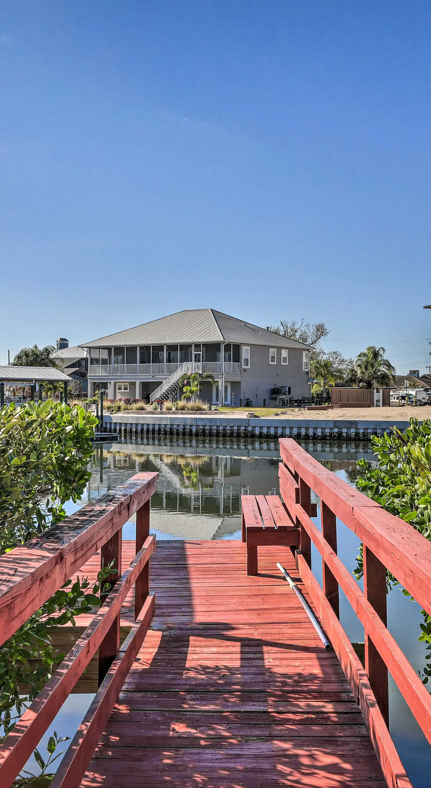 Private Dock & Saltwater Pool: Apollo Beach House