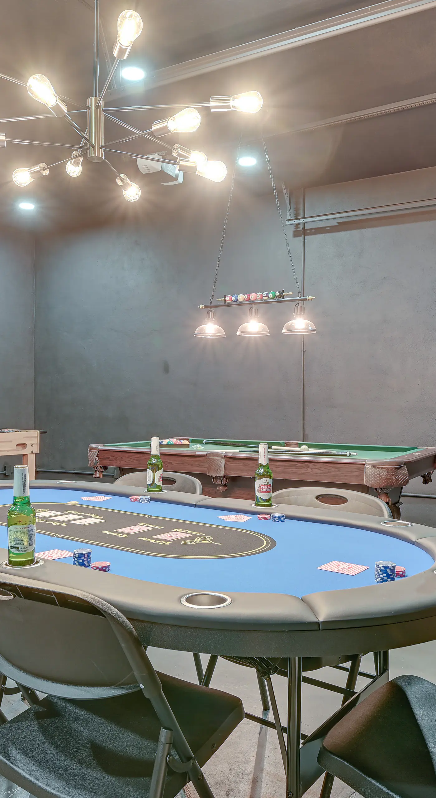 Exciting Valrico Villa w/ Private Pool & Game Room