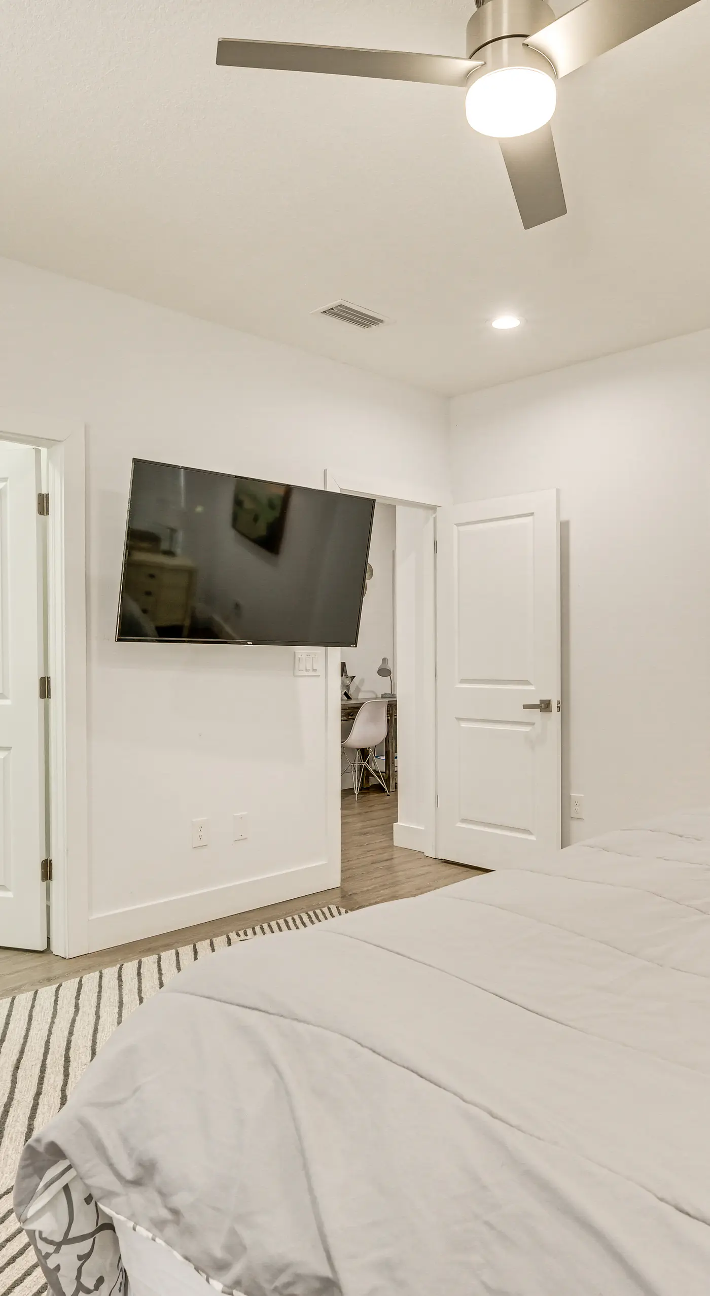 3 Mi to USF: Dog-Friendly Home w/ Large Yard