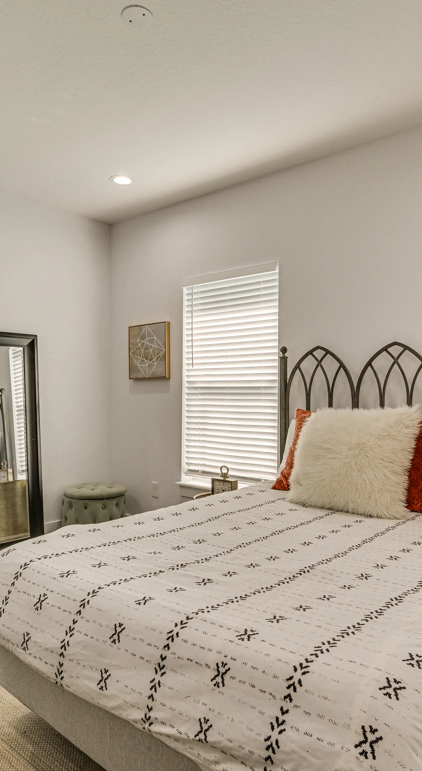 3 Mi to USF: Dog-Friendly Home w/ Large Yard