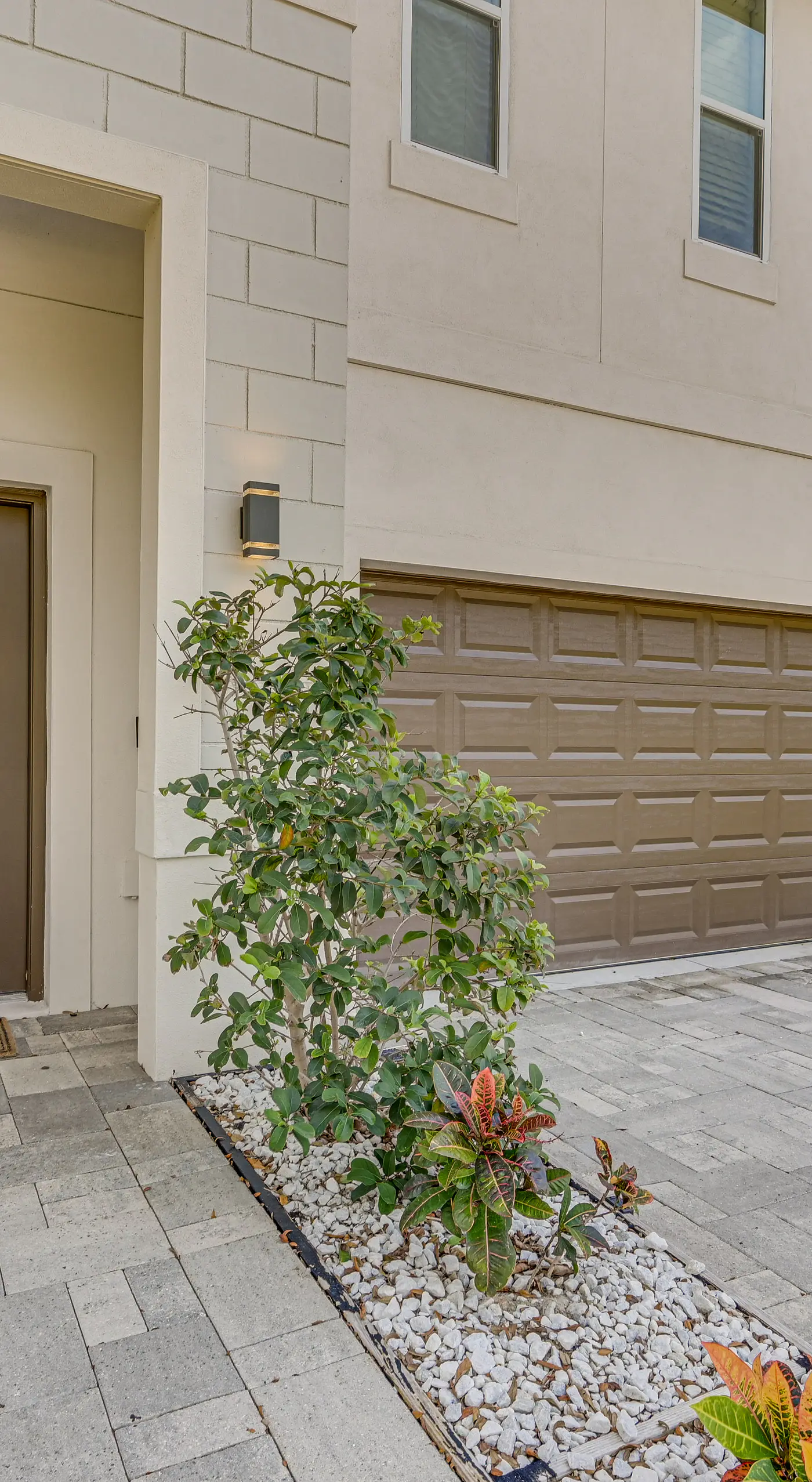 3 Mi to USF: Dog-Friendly Home w/ Large Yard