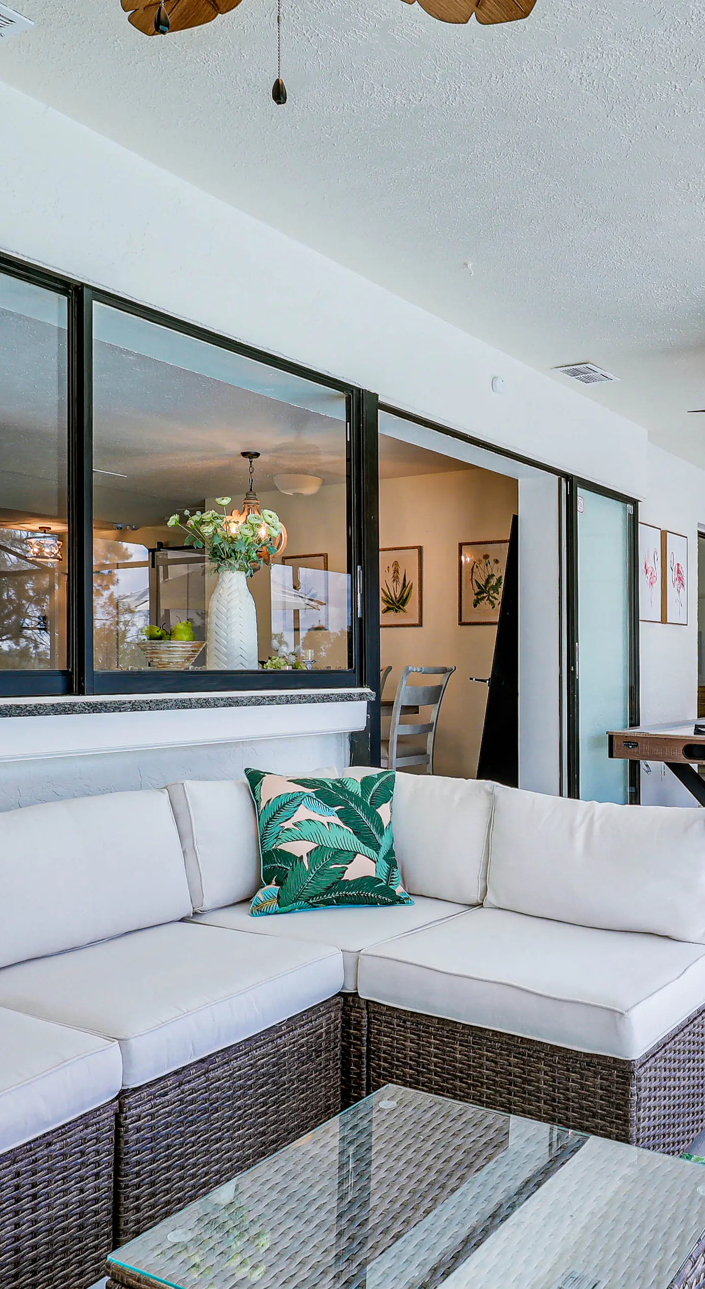 Apollo Beach Oasis: Lanai + Heated Pool!