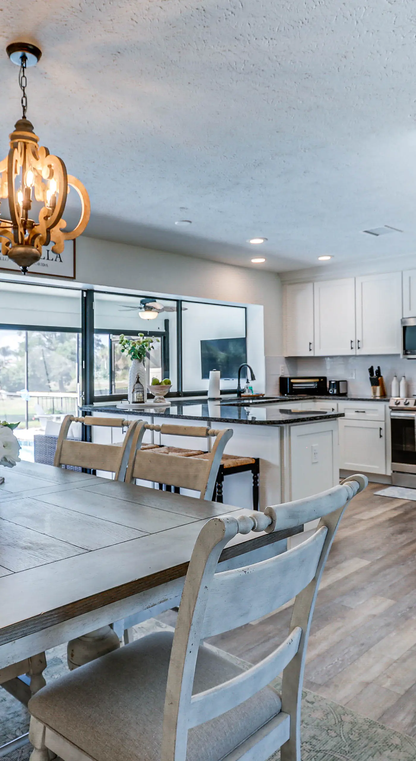 Apollo Beach Oasis: Lanai + Heated Pool!