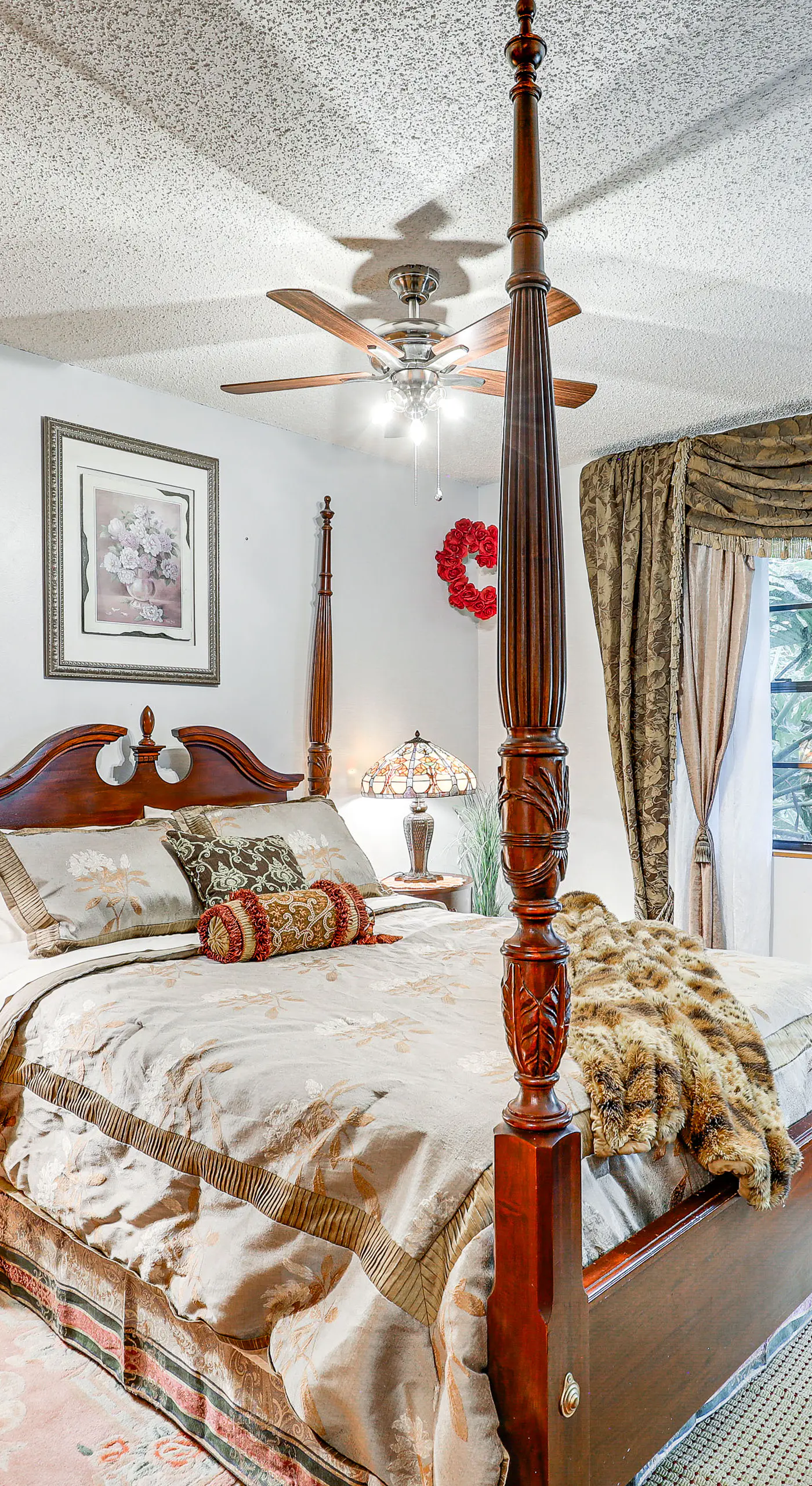 Tampa Area Home w/ Indoor Pool, Families Welcome!