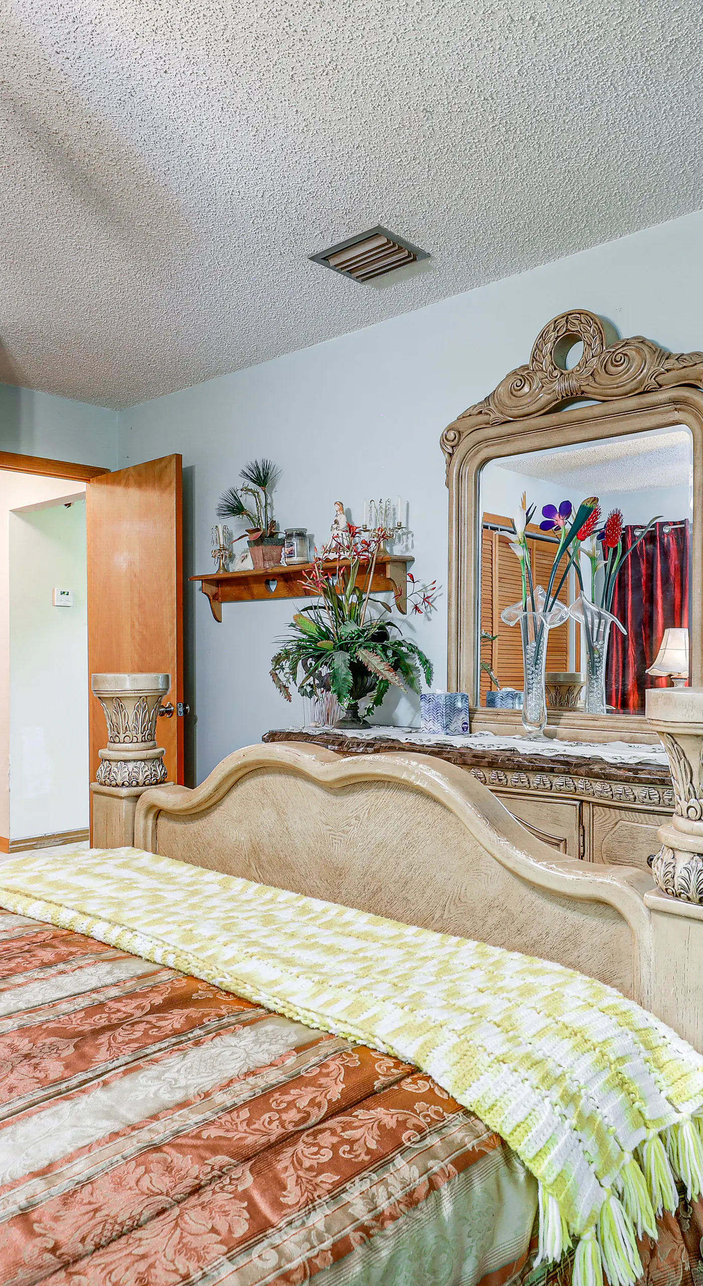 Tampa Area Home w/ Indoor Pool, Families Welcome!