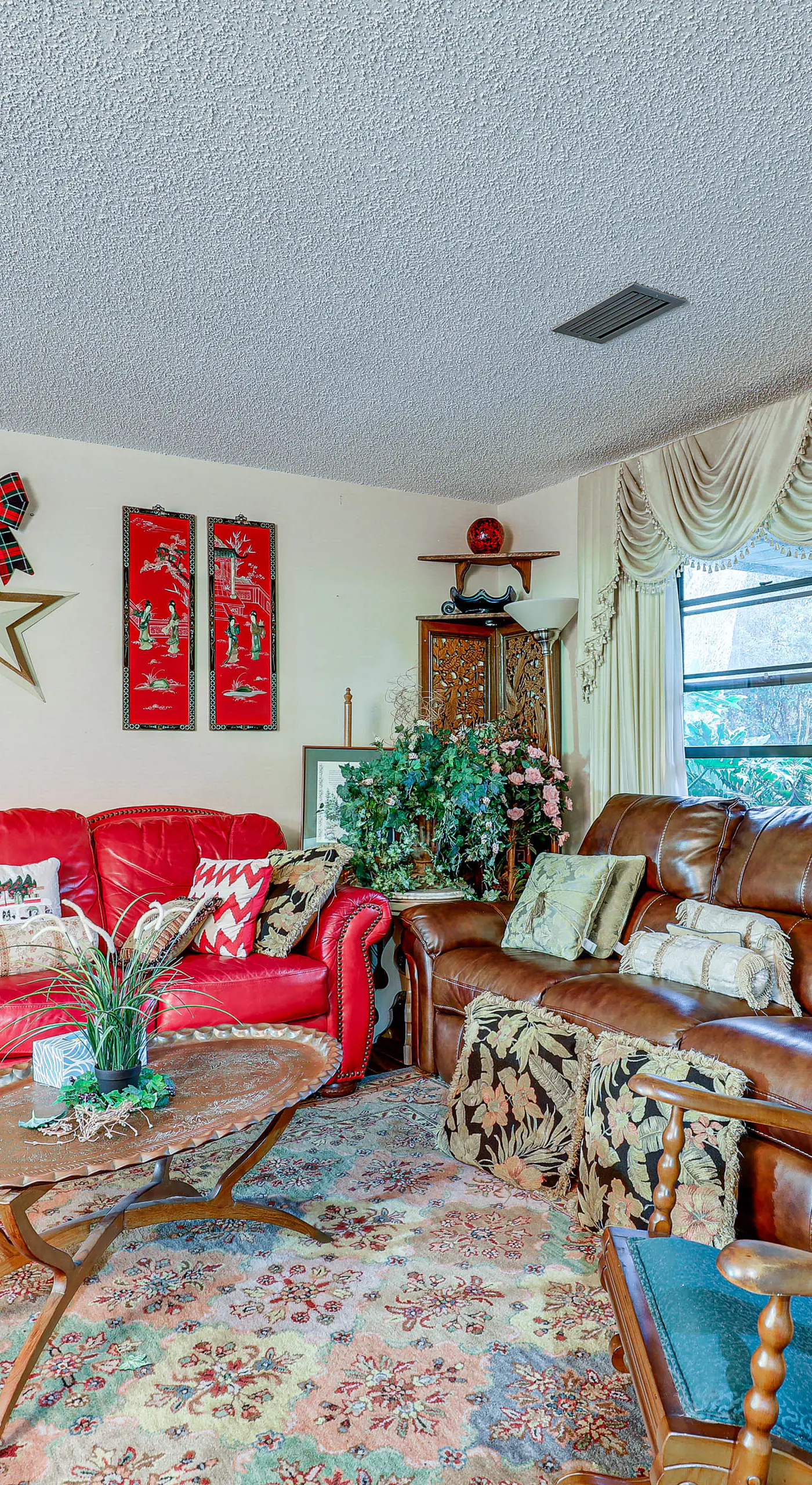 Tampa Area Home w/ Indoor Pool, Families Welcome!