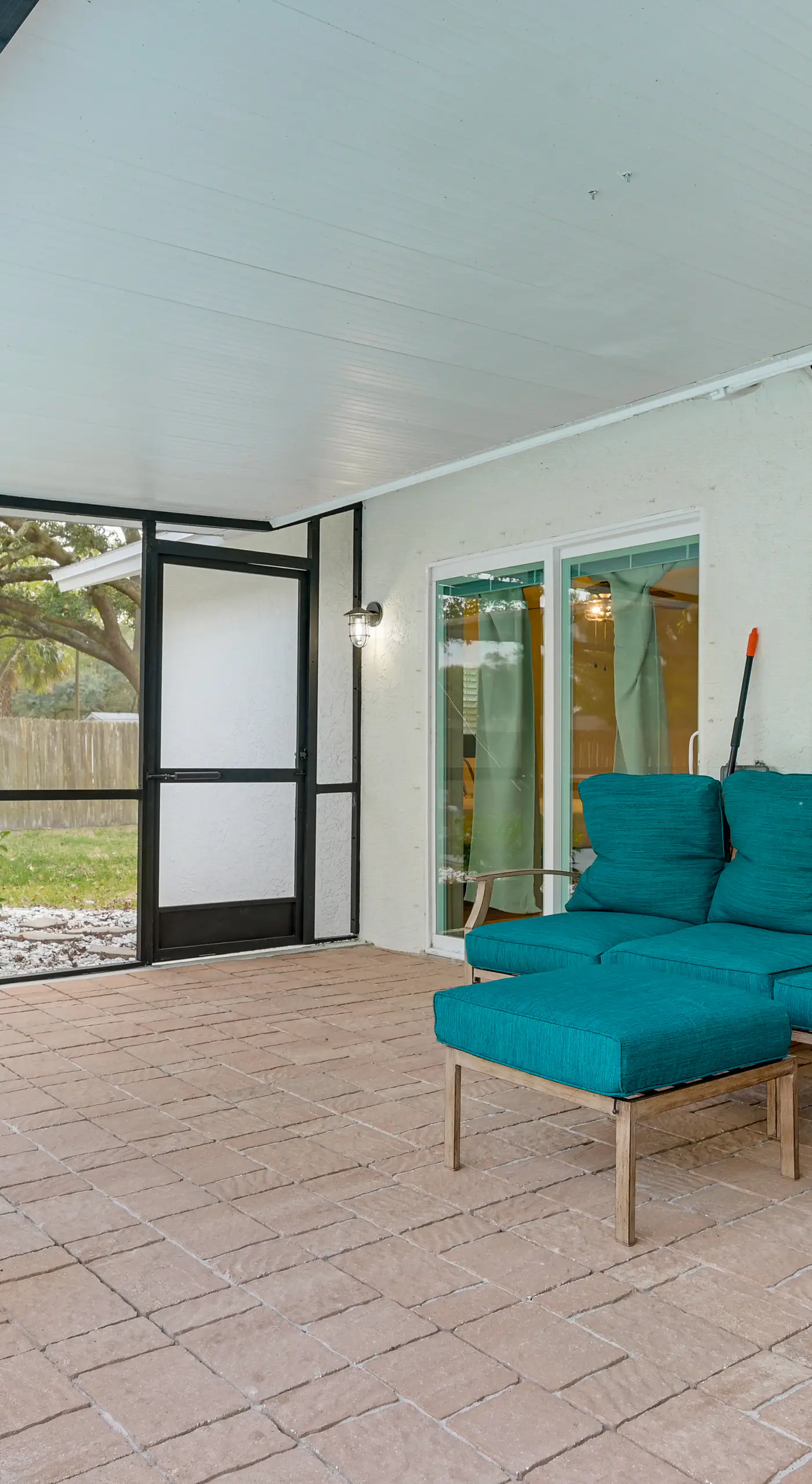 Idyllic Tampa Home w/ Private Pool: 11 Mi to Beach
