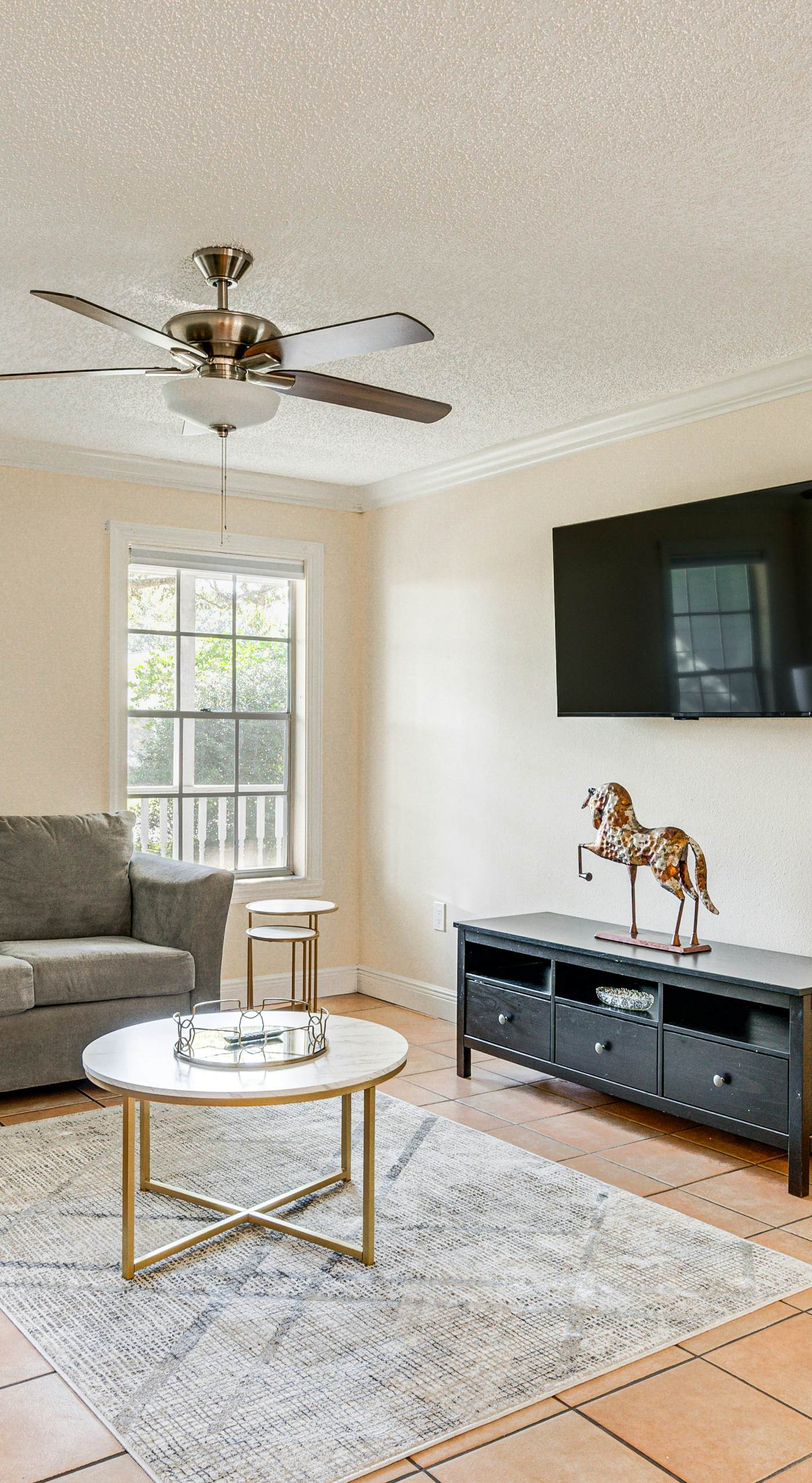 4 Mi to Busch Gardens: Lovely Tampa Home!