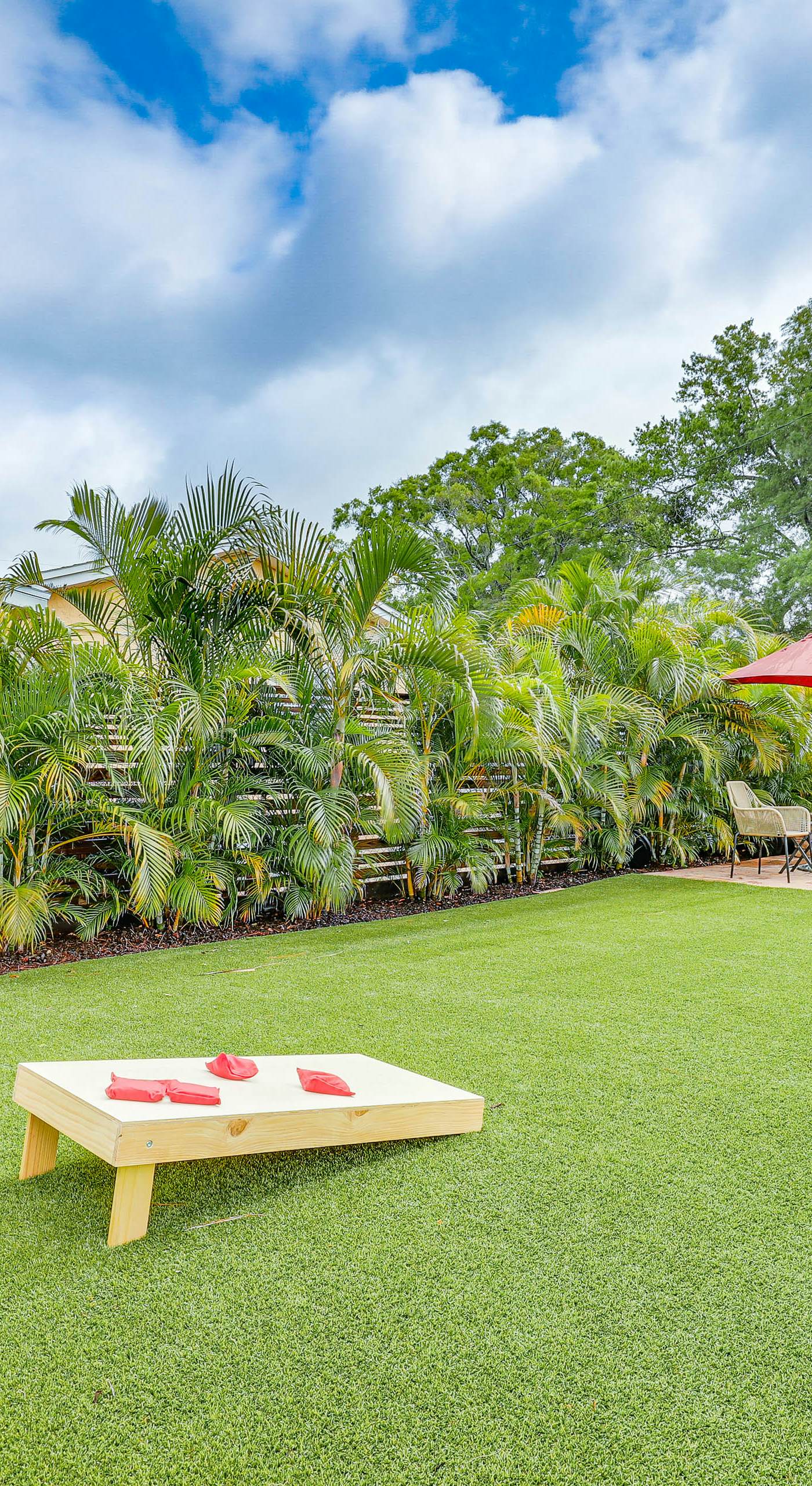 Tampa Home w/ Fire Pit, Yard, Cornhole + More!