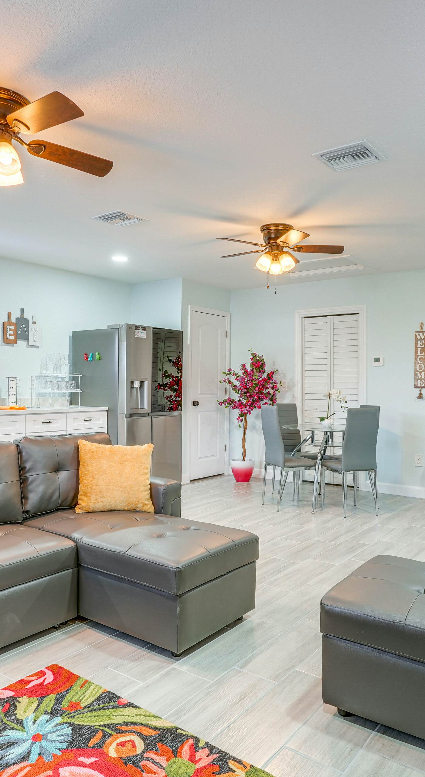 Vibrant Tampa Home: Perfect for Long Stays!