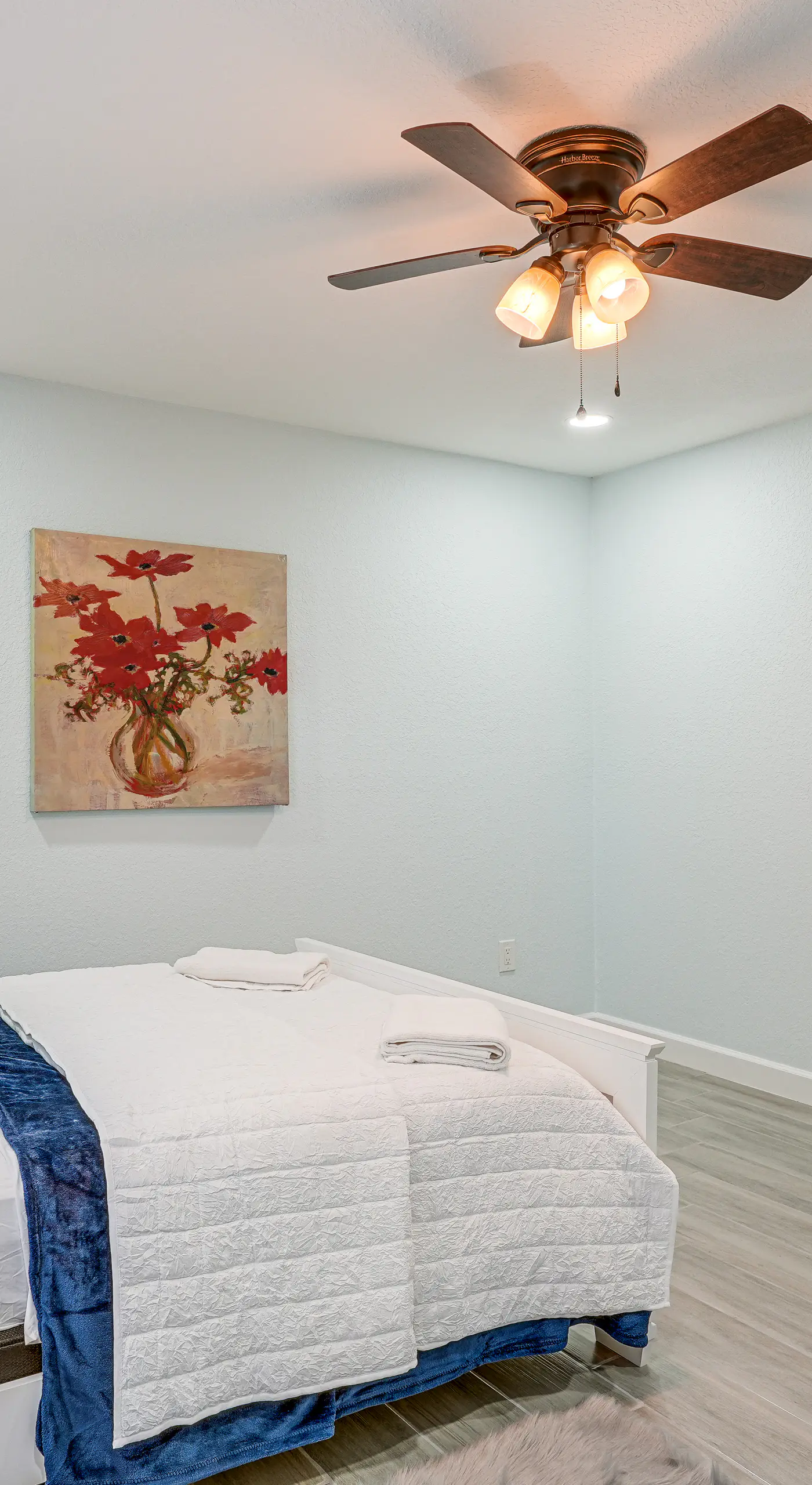Vibrant Tampa Home: Perfect for Long Stays!