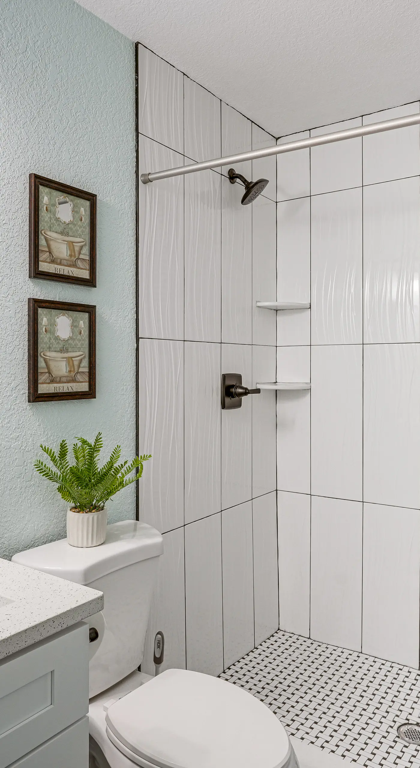 Vibrant Tampa Home: Perfect for Long Stays!
