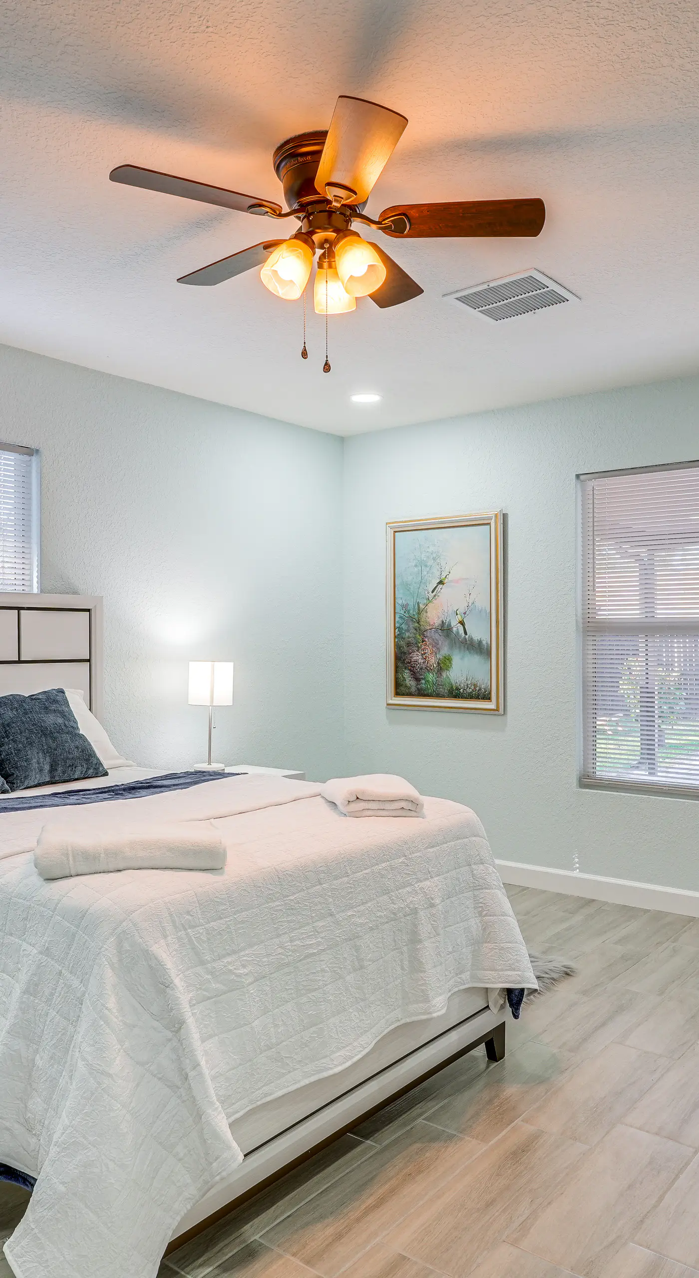 Vibrant Tampa Home: Perfect for Long Stays!