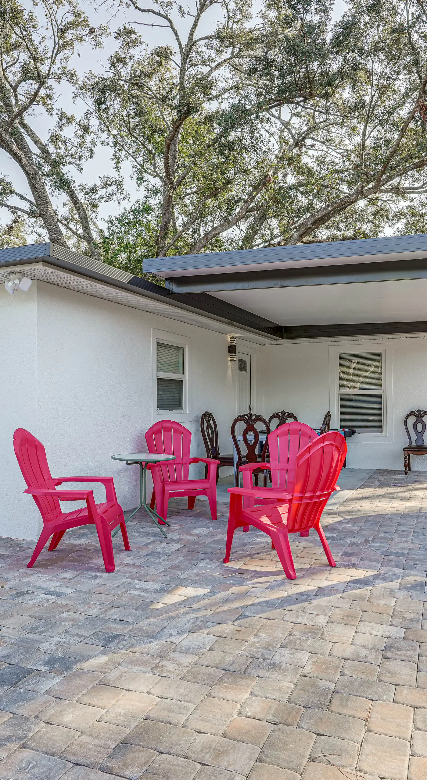 Vibrant Tampa Home: Perfect for Long Stays!