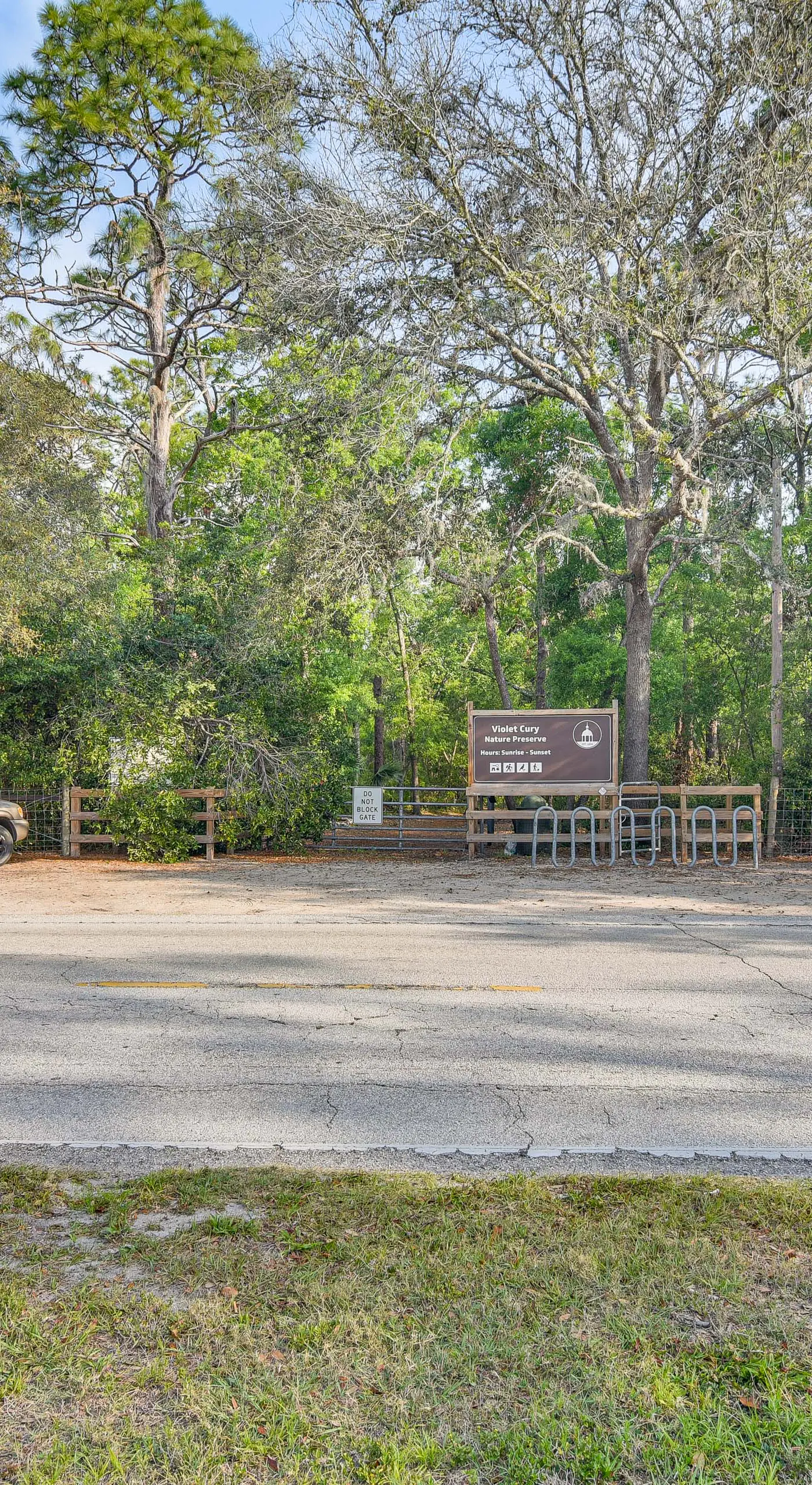 Breezy Tampa Home w/ Yard: Perfect for Long Stays