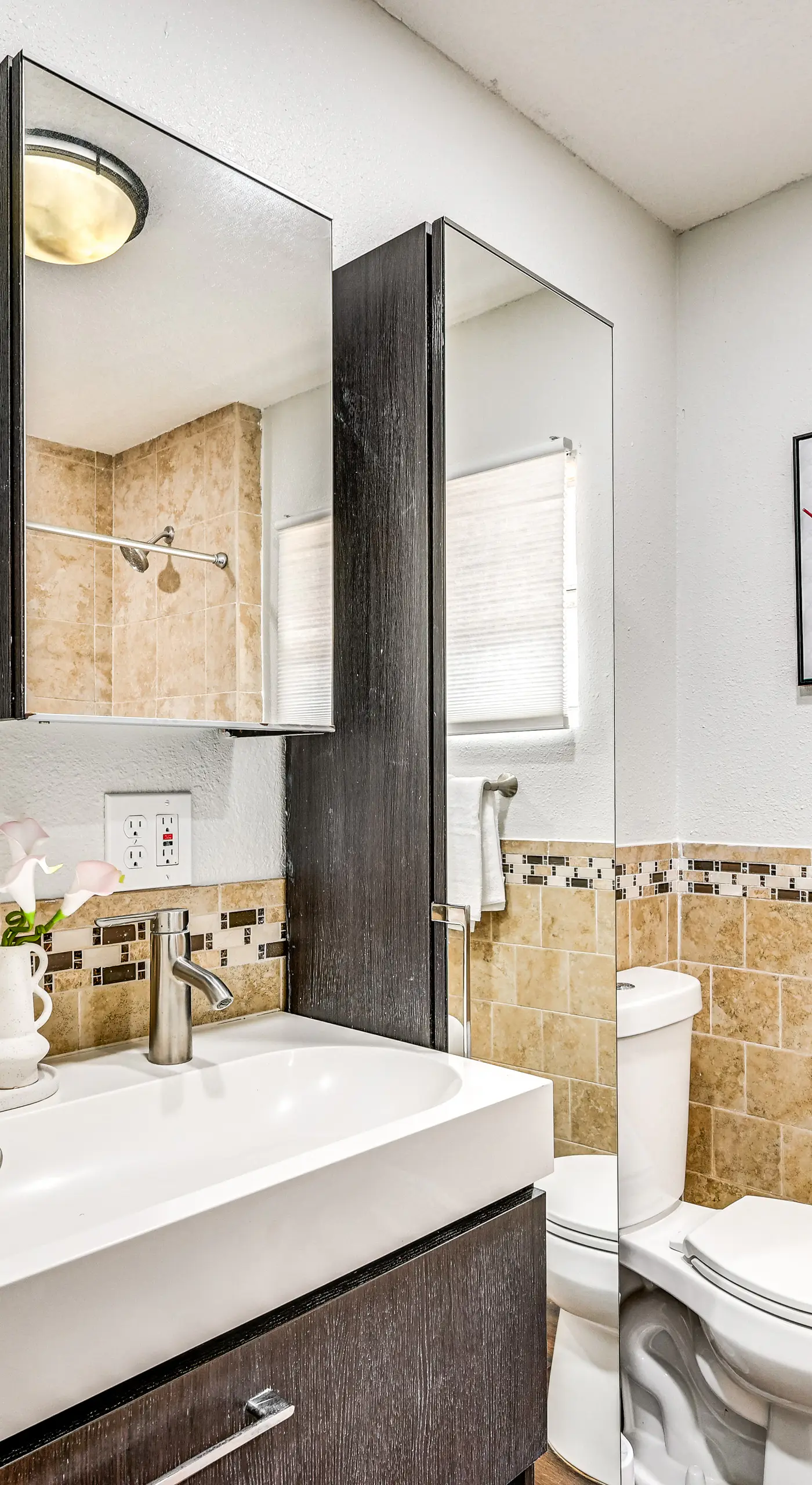 Breezy Lutz Home w/ Patio: Perfect for Long Stays