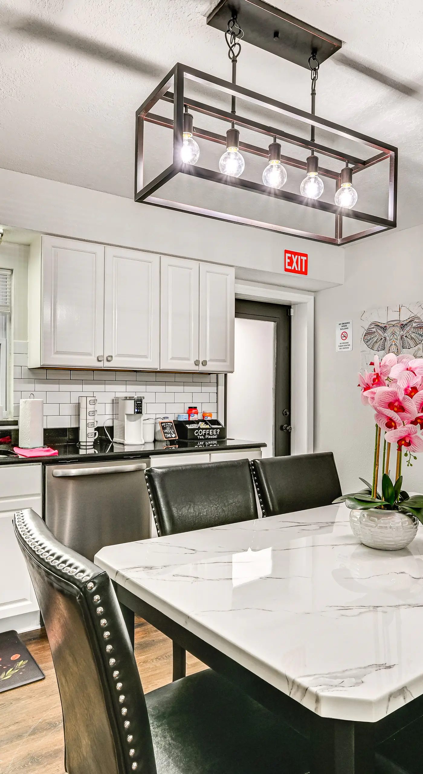 Breezy Lutz Home w/ Patio: Perfect for Long Stays
