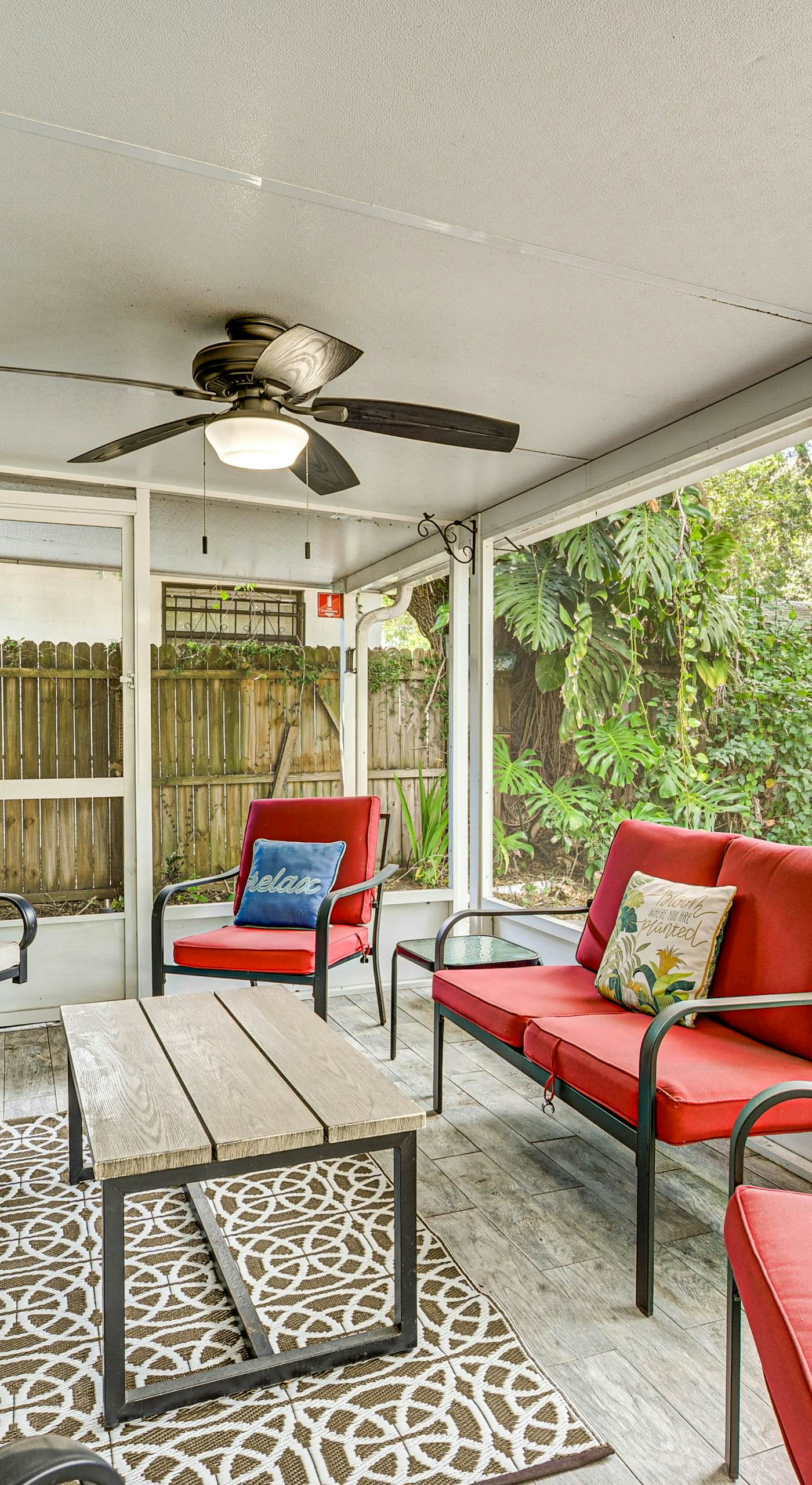 Home w/ Expansive Patio, 3 Mi to Busch Gardens!