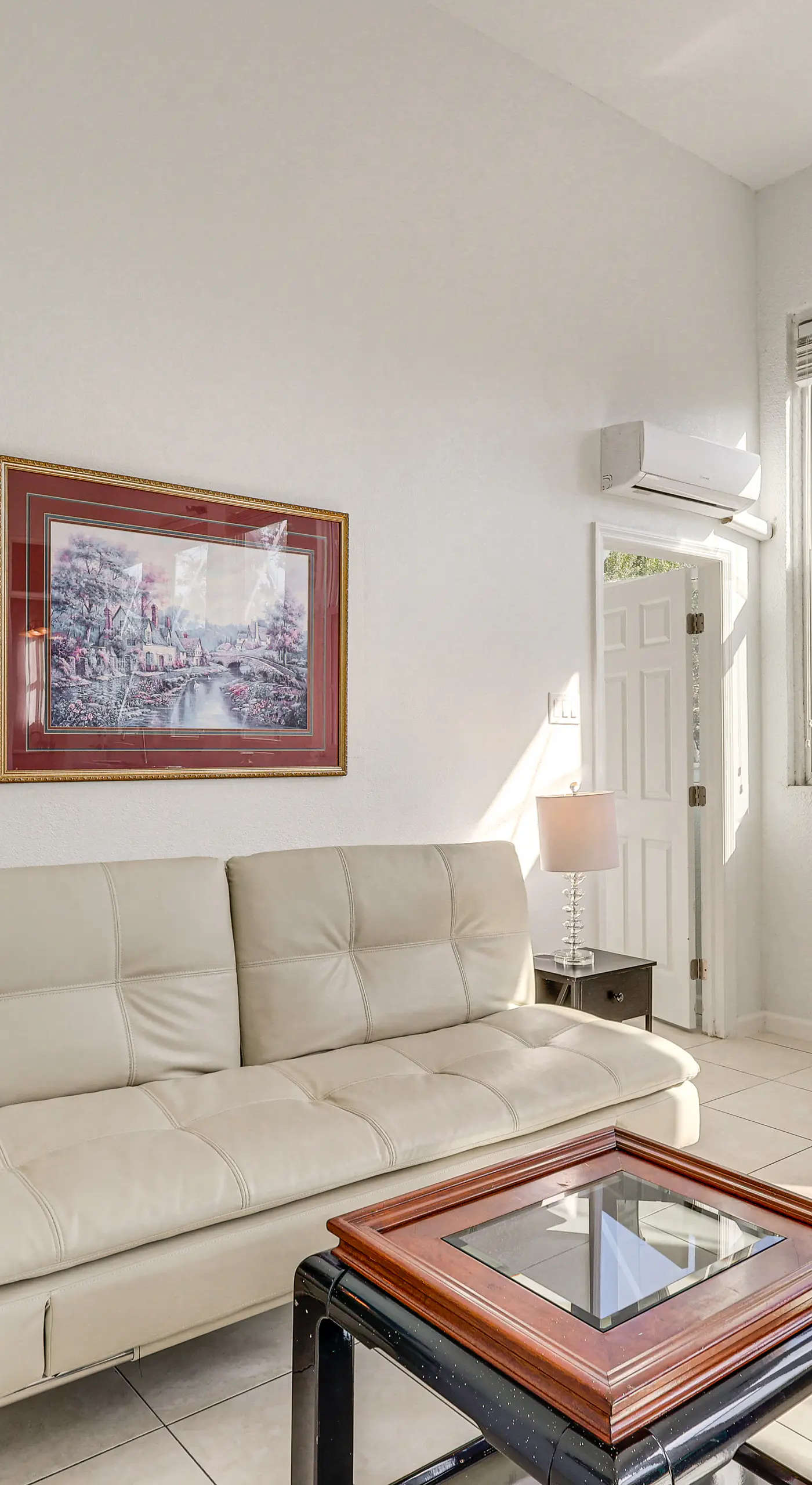Near Apollo Beach! Bright Apt w/ Essentials