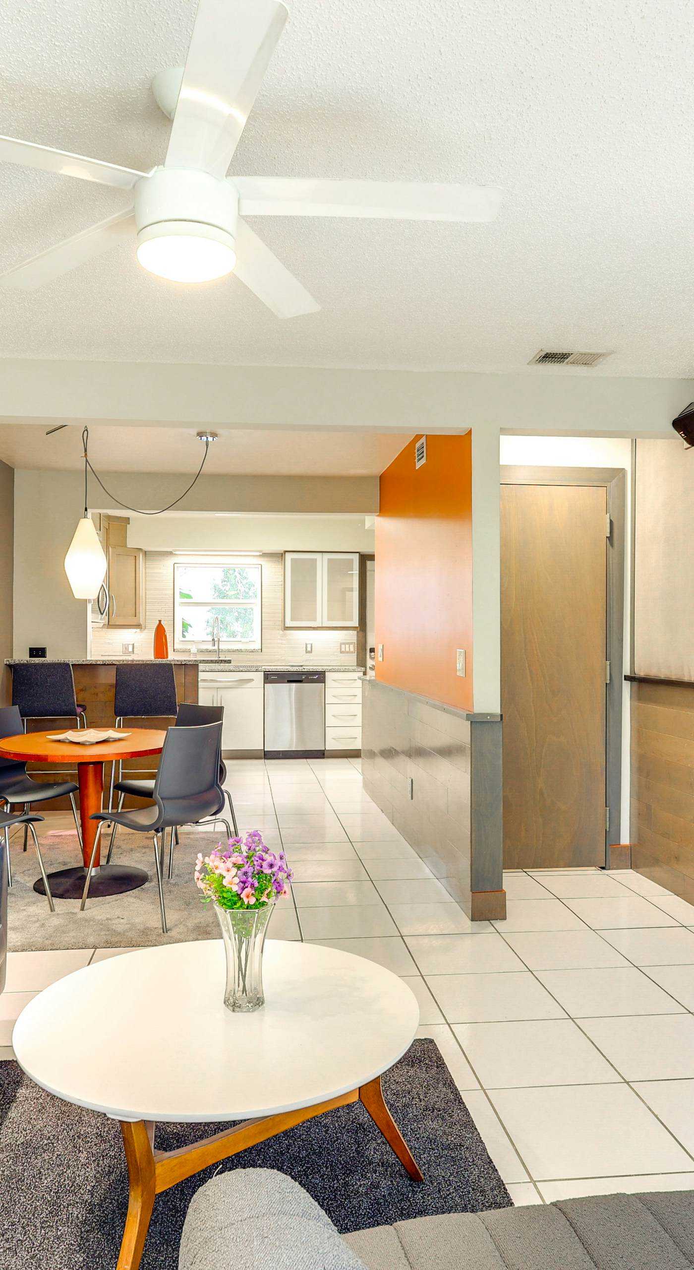Water View! Walkable Gem Near Bayshore Boulevard