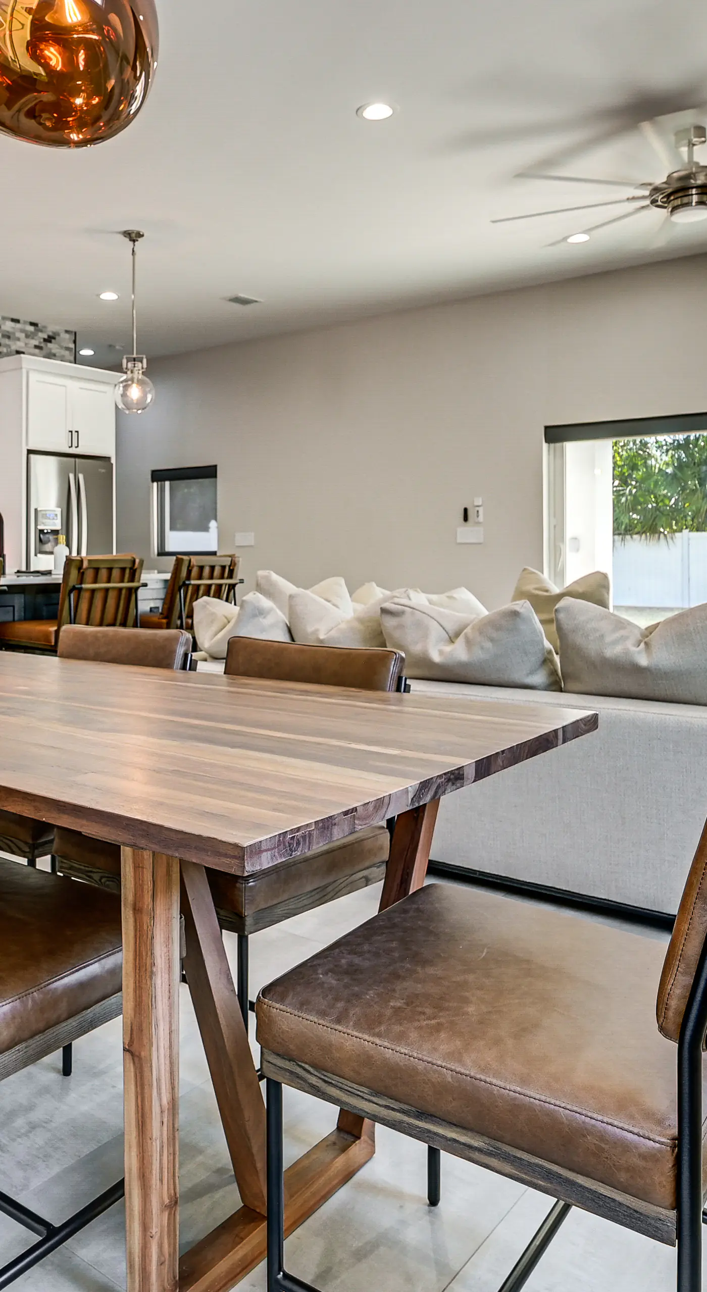 Private Yard & Covered Patio: Modern Tampa Getaway