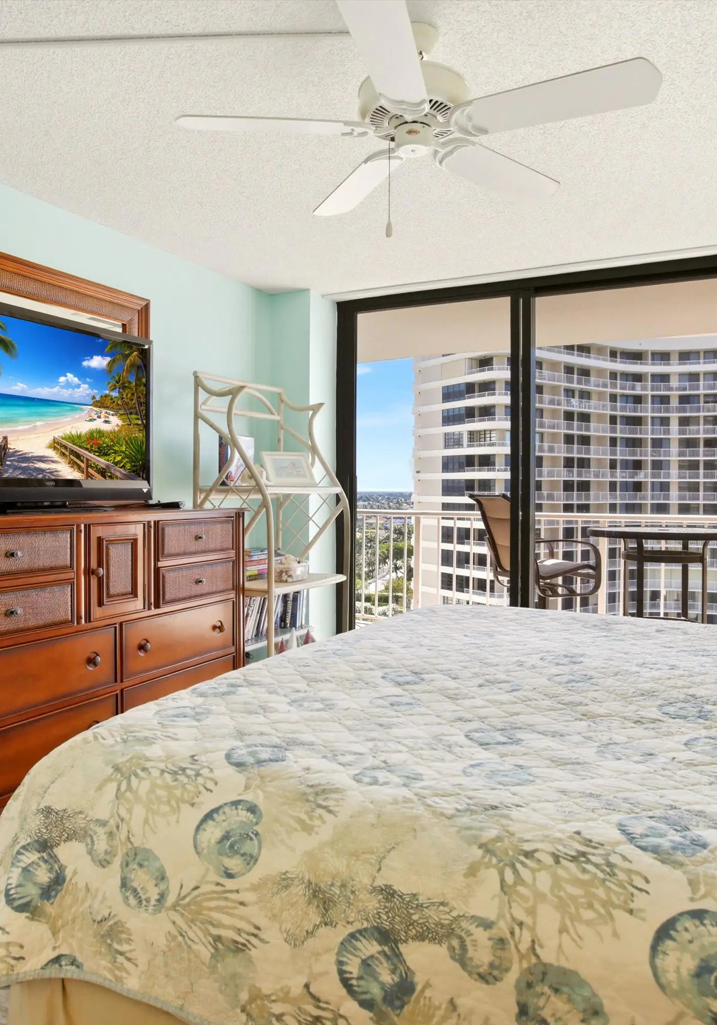 Marco Island Condo - Water Views & Pool Access