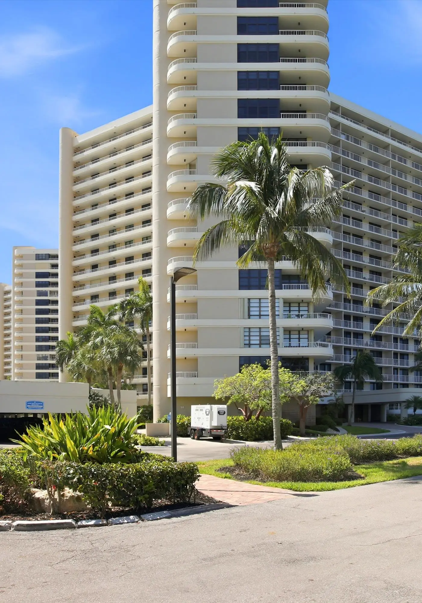 Marco Island Condo - Water Views & Pool Access