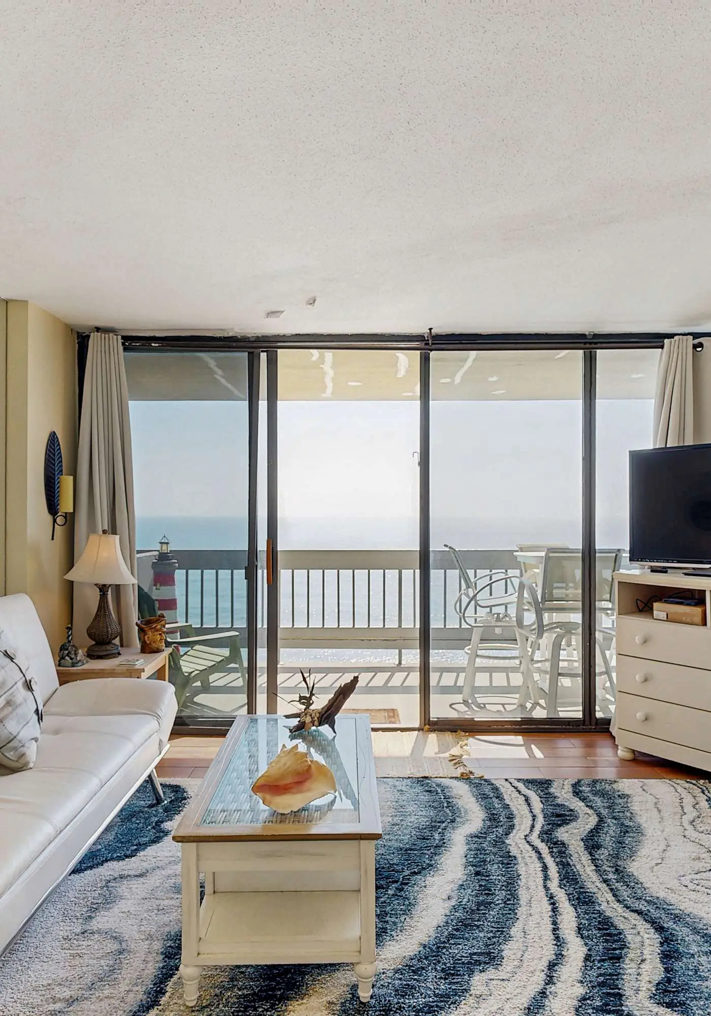 Breathtaking Ocean & Bay Views from the 22nd Floor