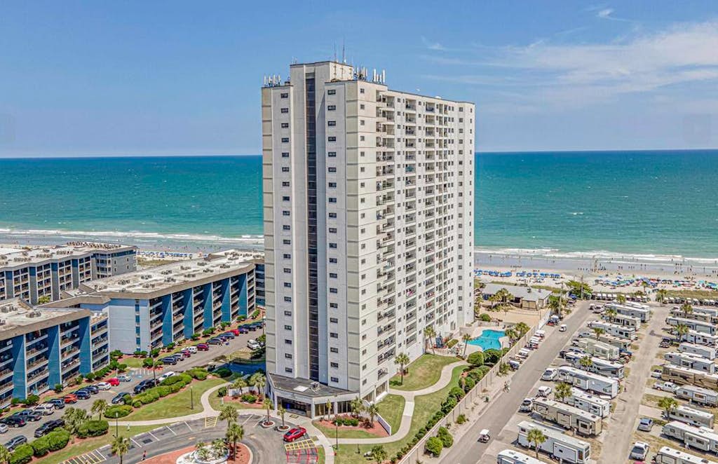 Beautifully Renovated 2BR Condo-Endless Ocean Views-Myrtle Beach Resort Renaissance Tower 1616