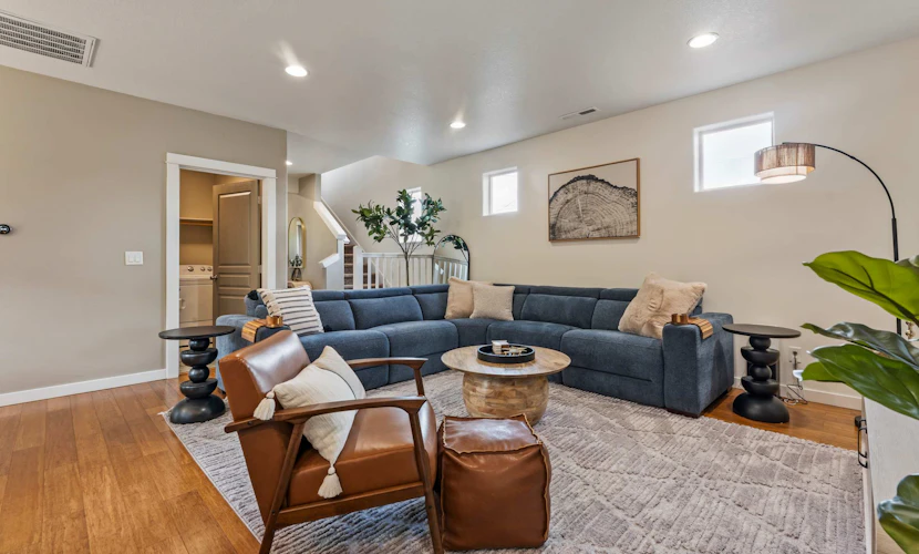 Spacious home centrally located by Autzen Stadium