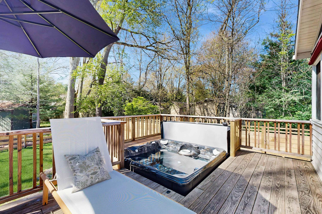Dartwood Dunes, Dunes, Lakes, Union Pier, Hot Tub