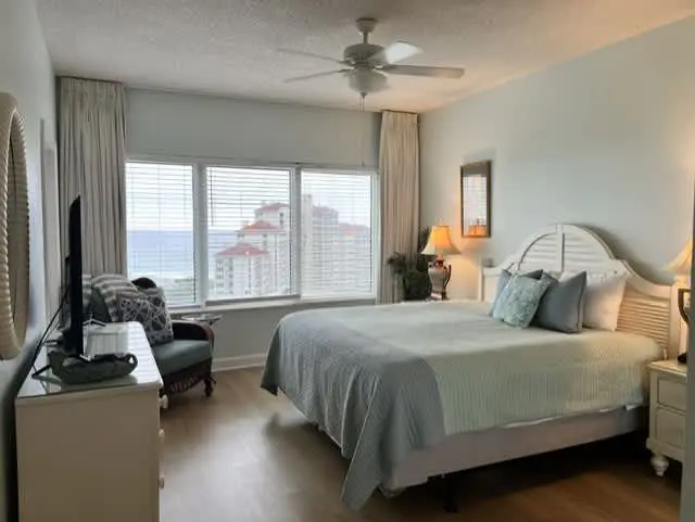 Spacious Coastal Escape for Family Getaways