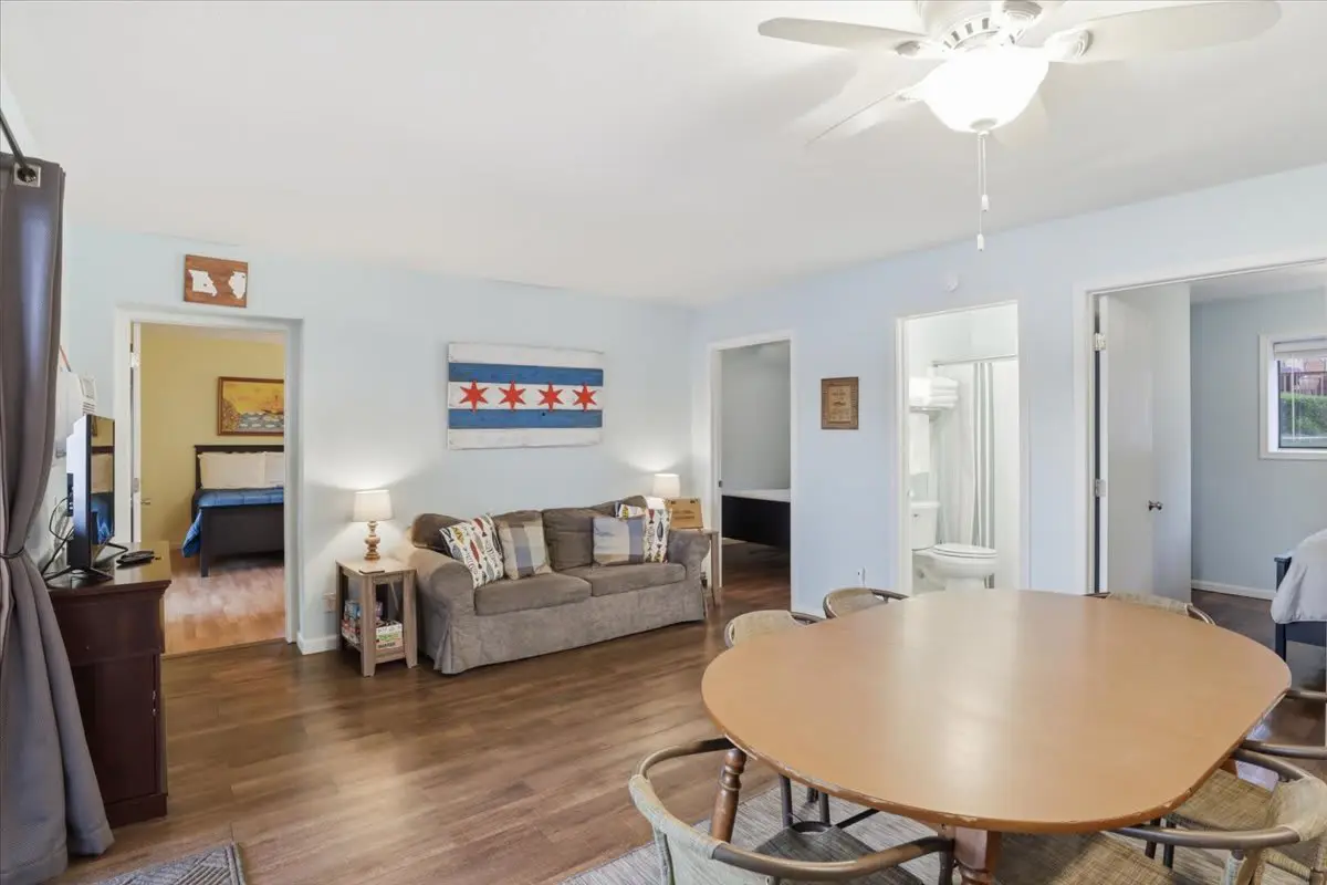 Charming 3BR Cabin - LAKE VIEW - Camdenton
