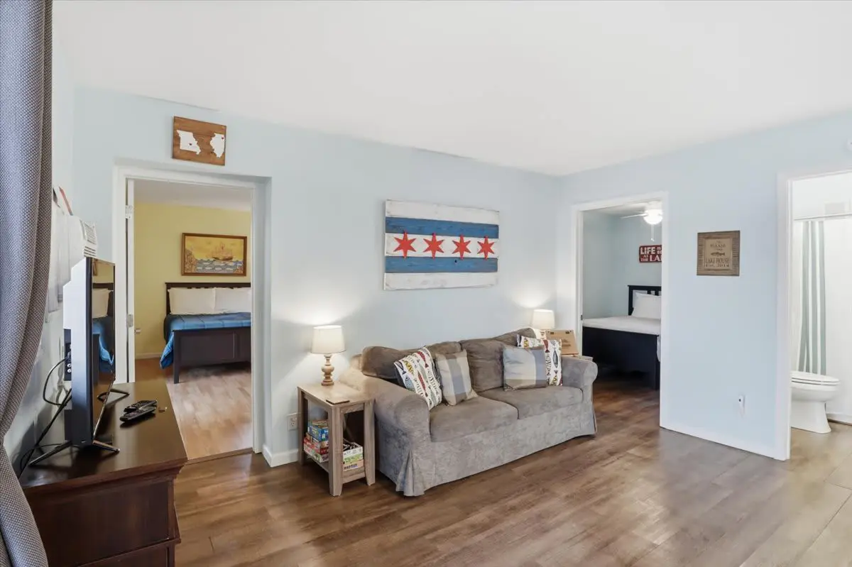 Charming 3BR Cabin - LAKE VIEW - Camdenton