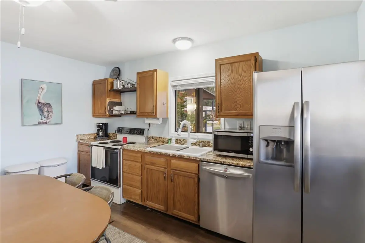 Charming 3BR Cabin - LAKE VIEW - Camdenton