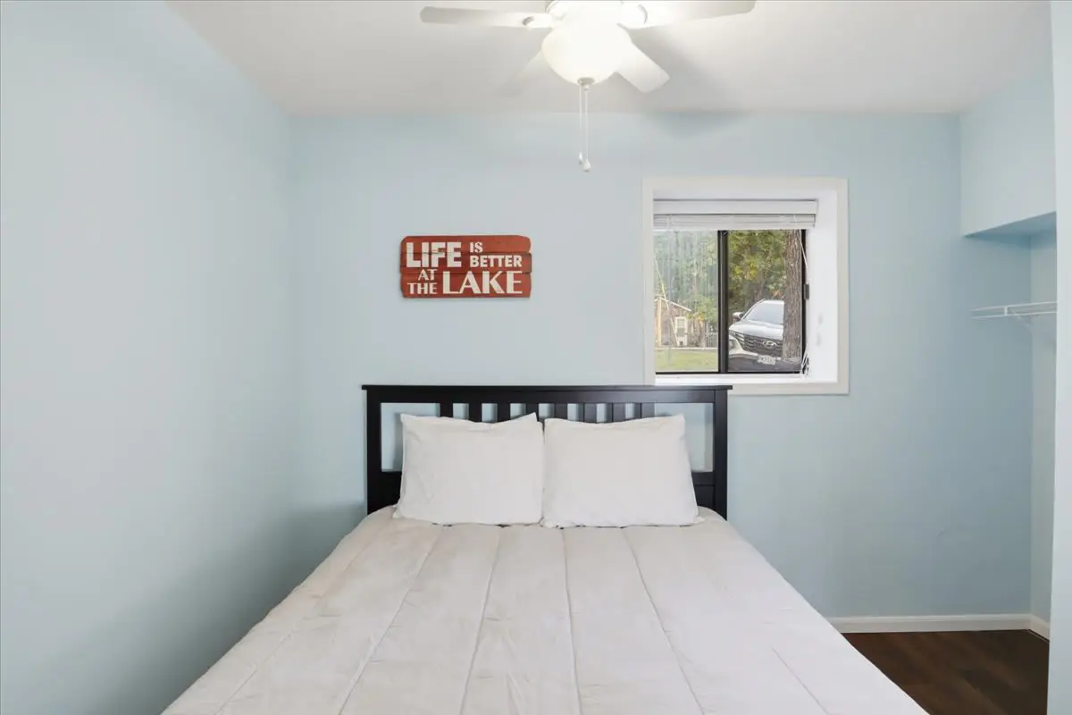 Charming 3BR Cabin - LAKE VIEW - Camdenton