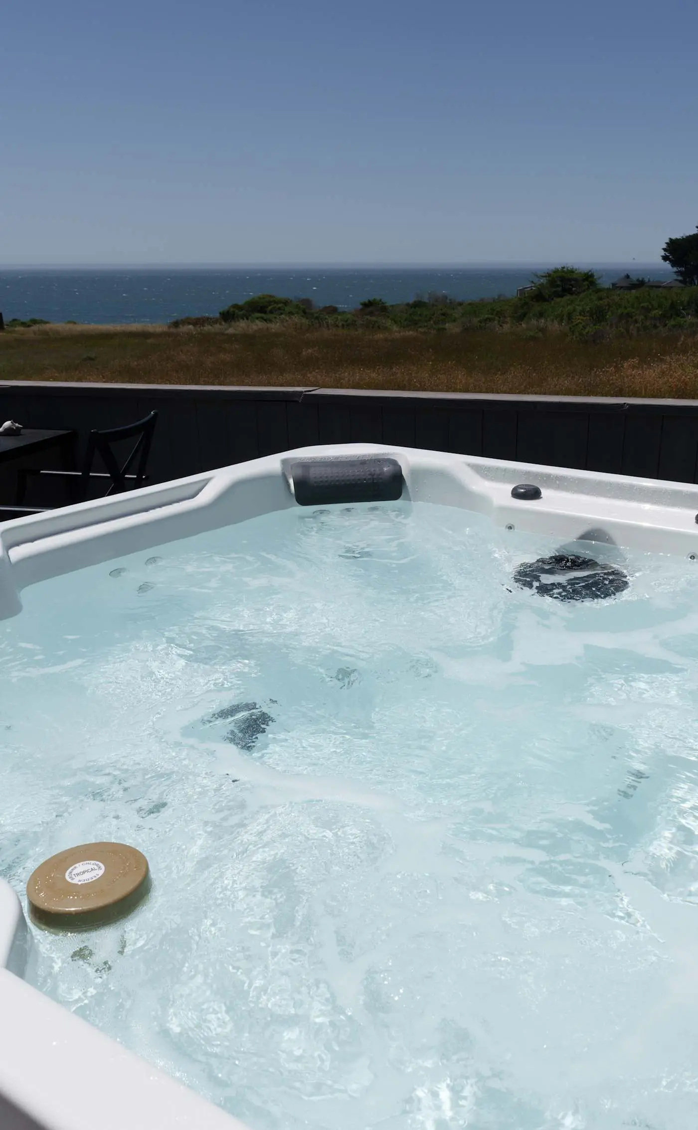 Sunhoma - Bluff-top coastal home with hot tub, ocean views, telescope