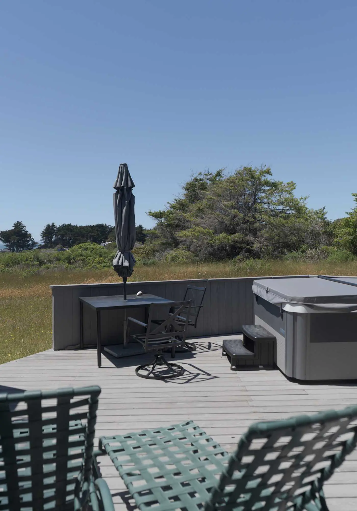 Sunhoma - Bluff-top coastal home with hot tub, ocean views, telescope