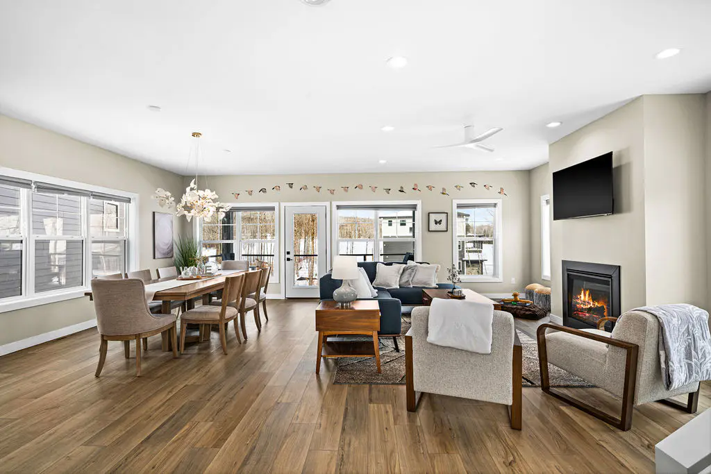 RiverWest White Pine