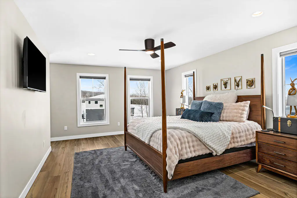 RiverWest White Pine