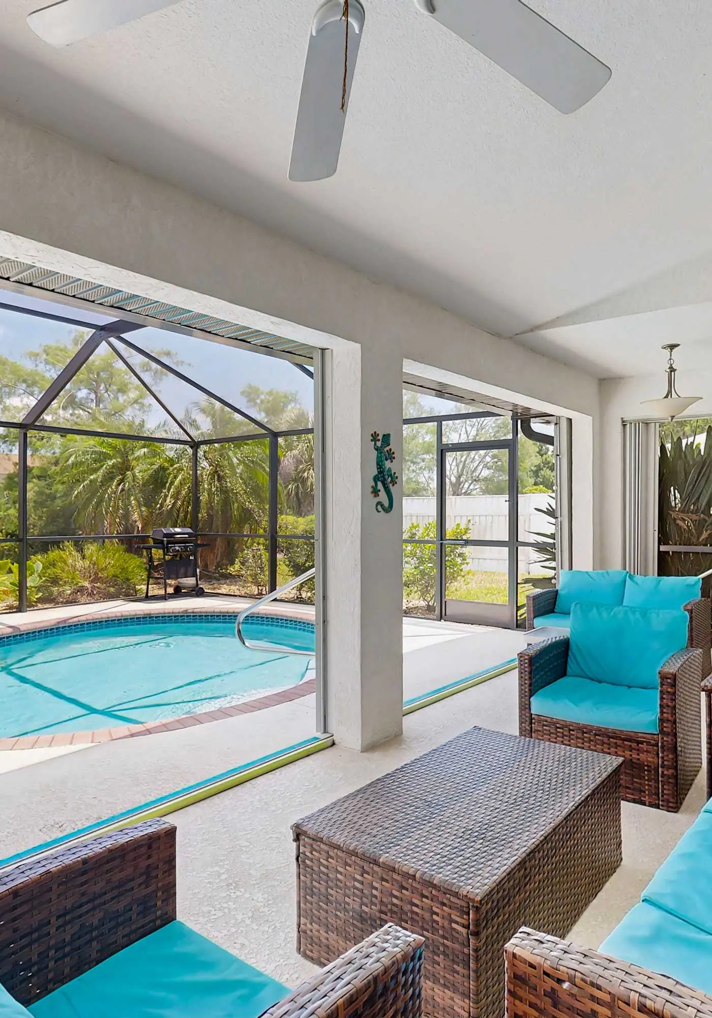 Spacious home, private pool, large kitchen